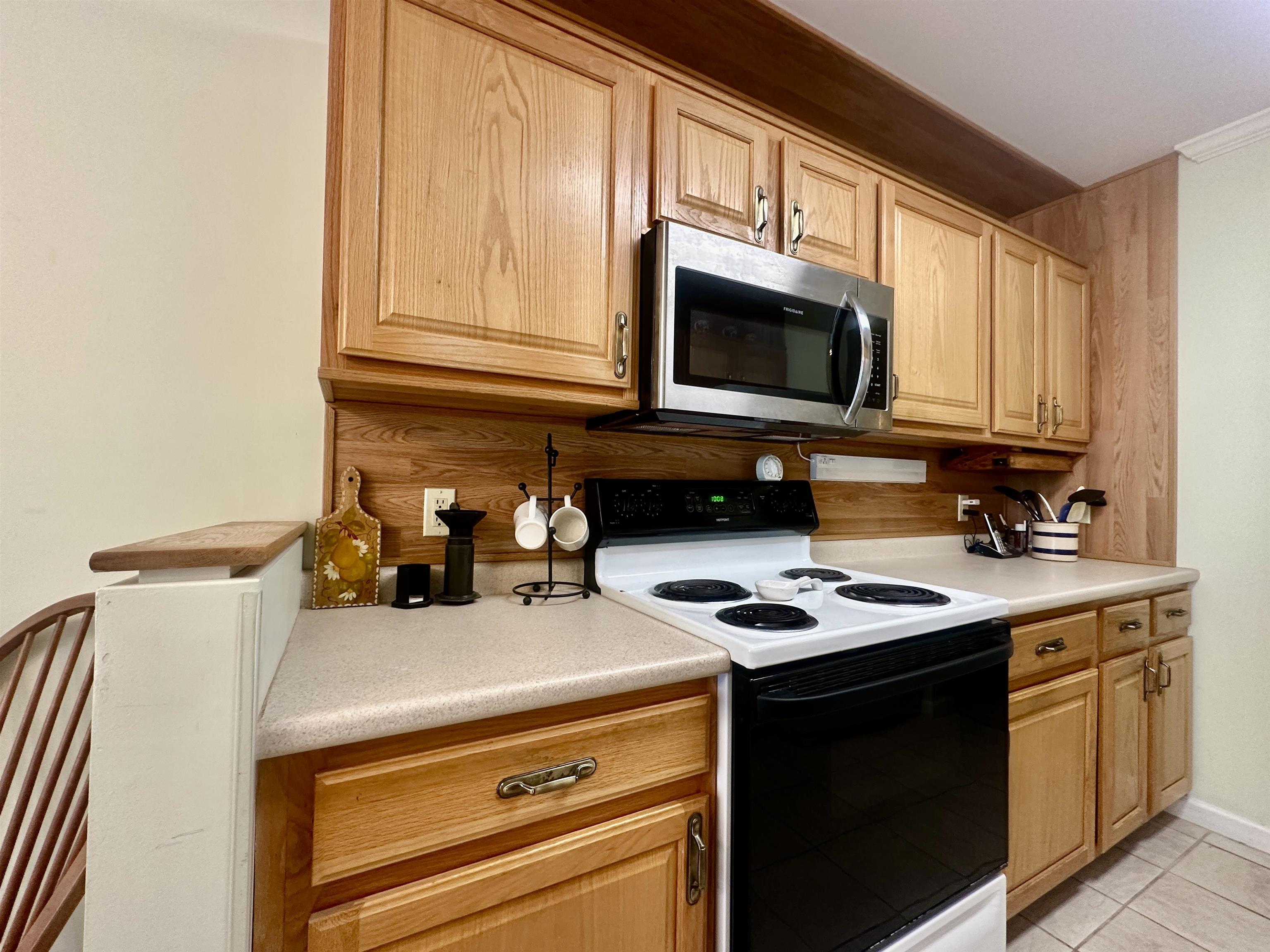 4 Bow Center Rd, Bow, NH 03304