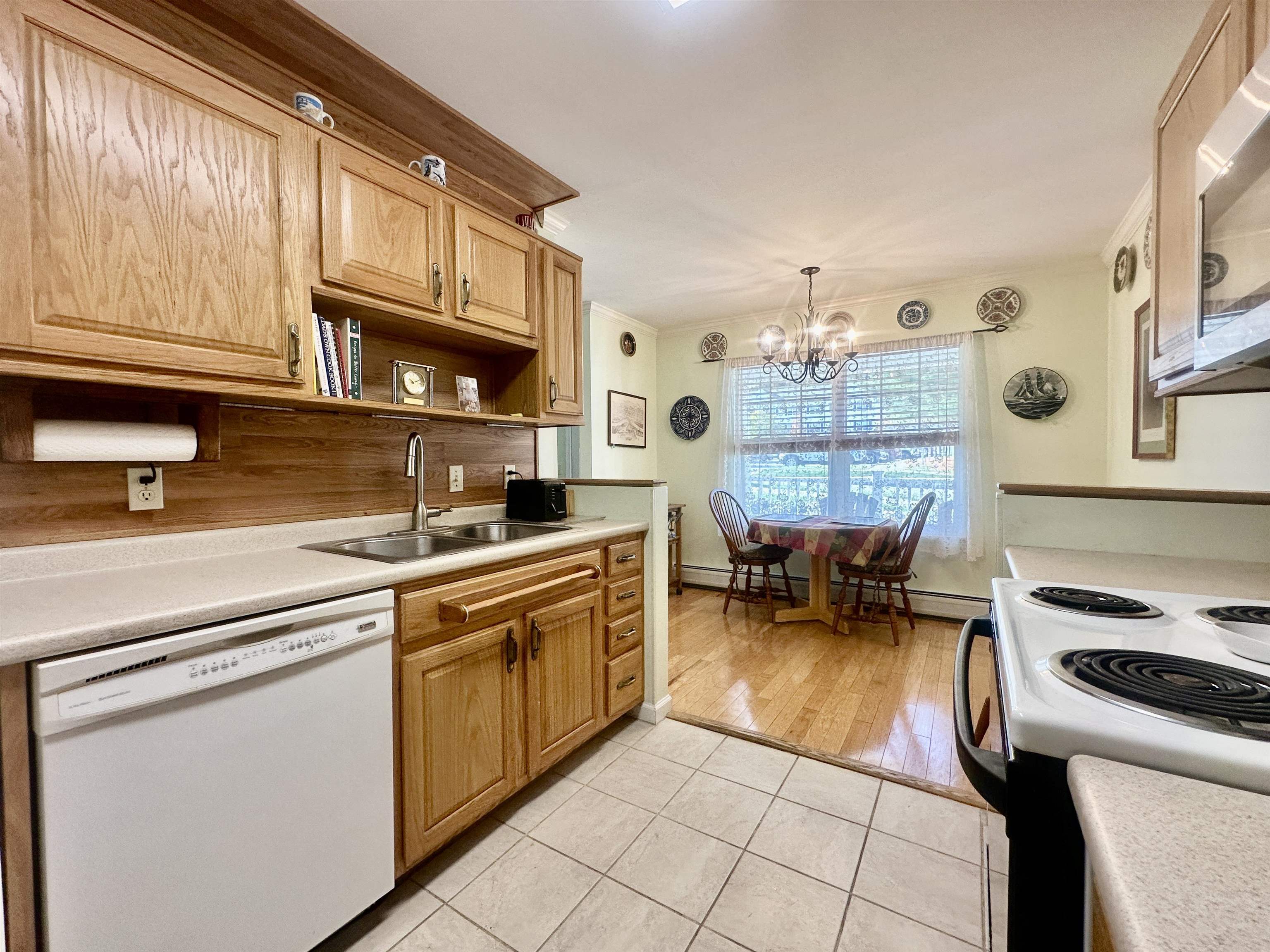 4 Bow Center Rd, Bow, NH 03304