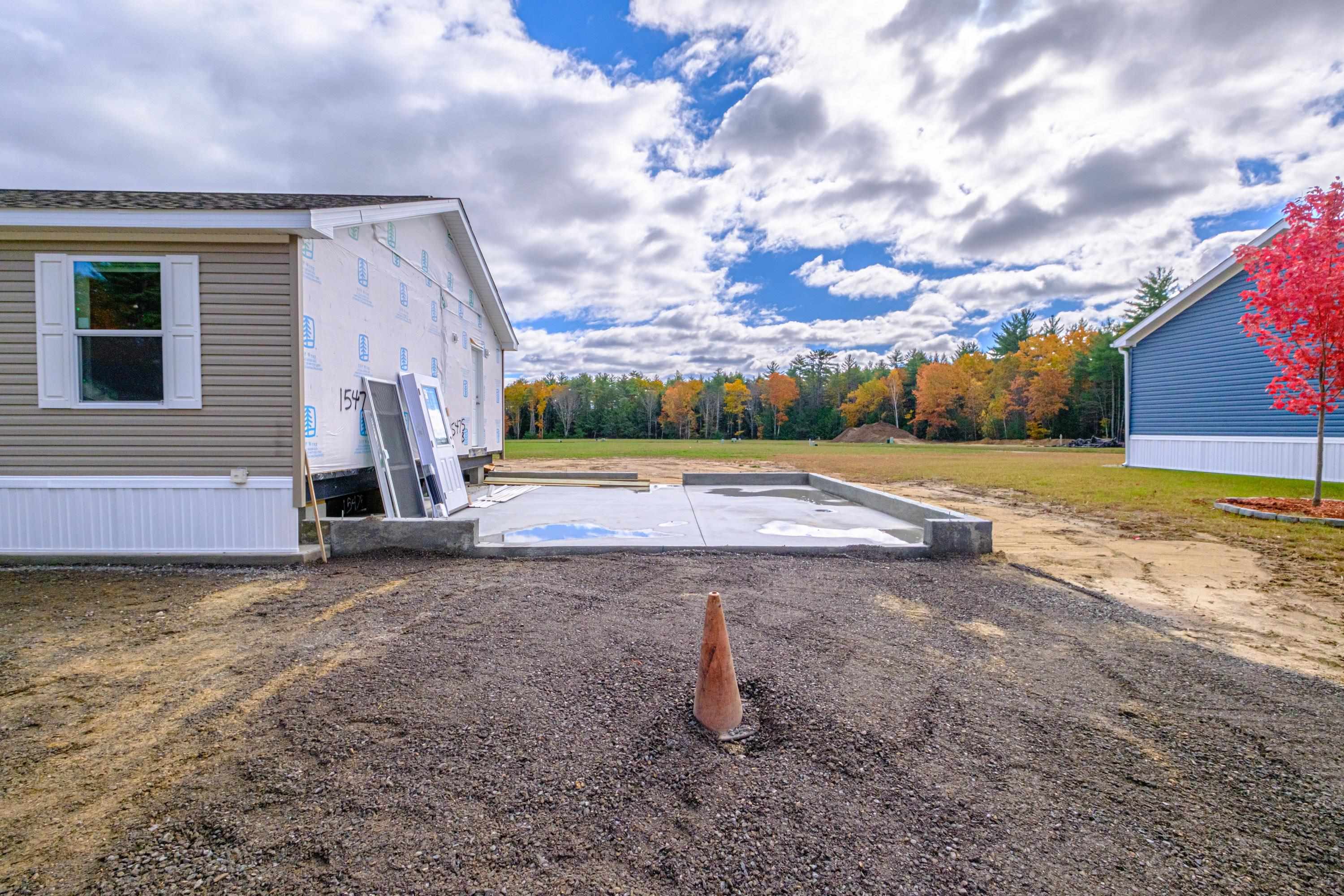 72 Diamondback Dr, Rochester, NH 03867