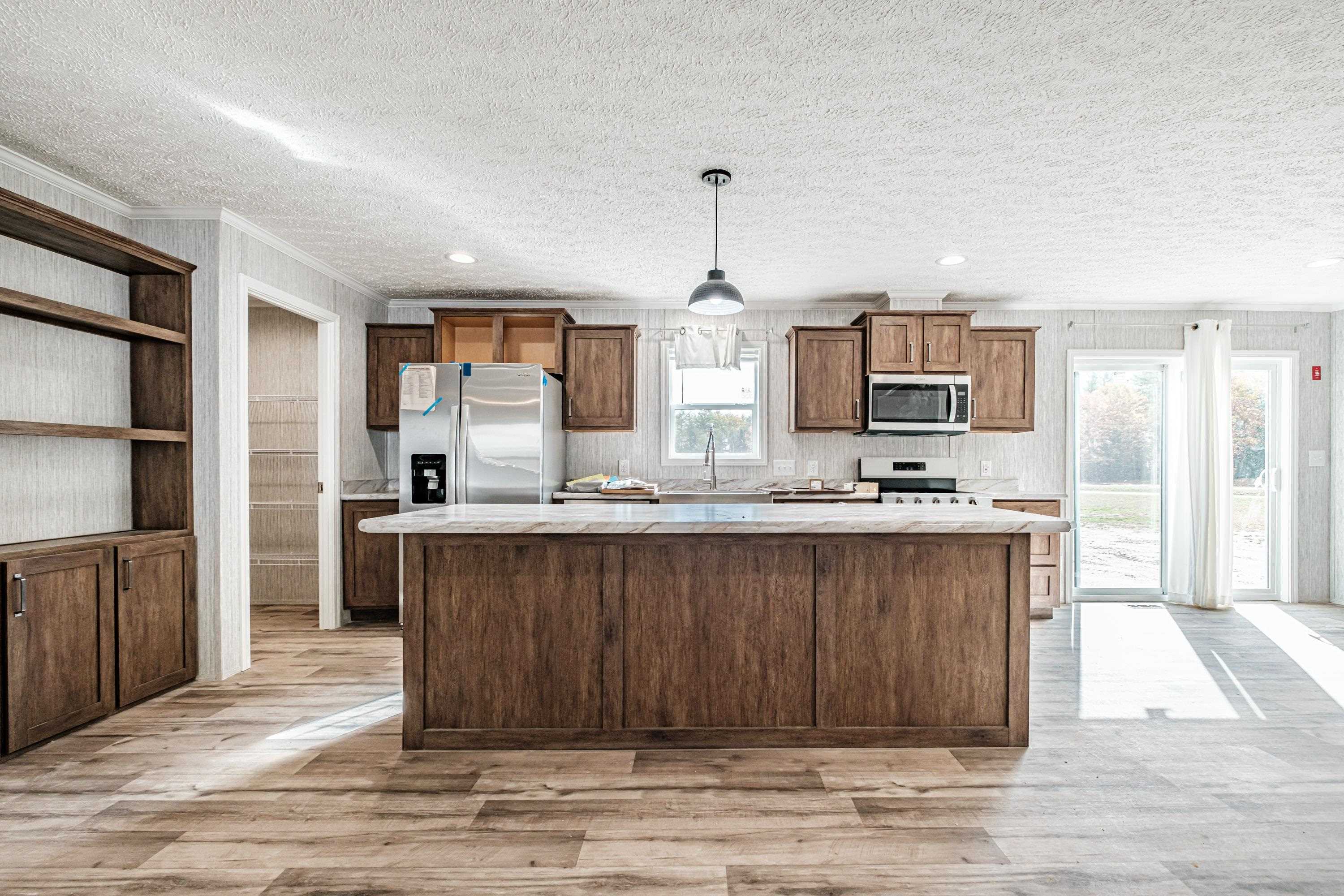 72 Diamondback Dr, Rochester, NH 03867