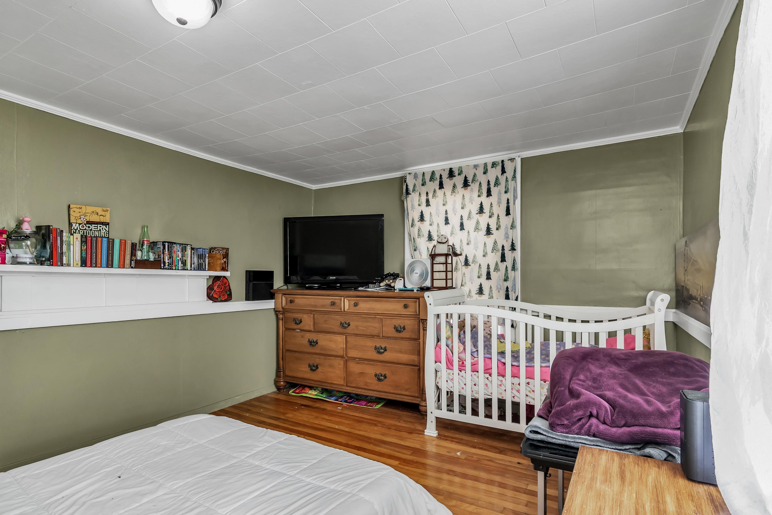 25 Main St, Greenville, NH 03048