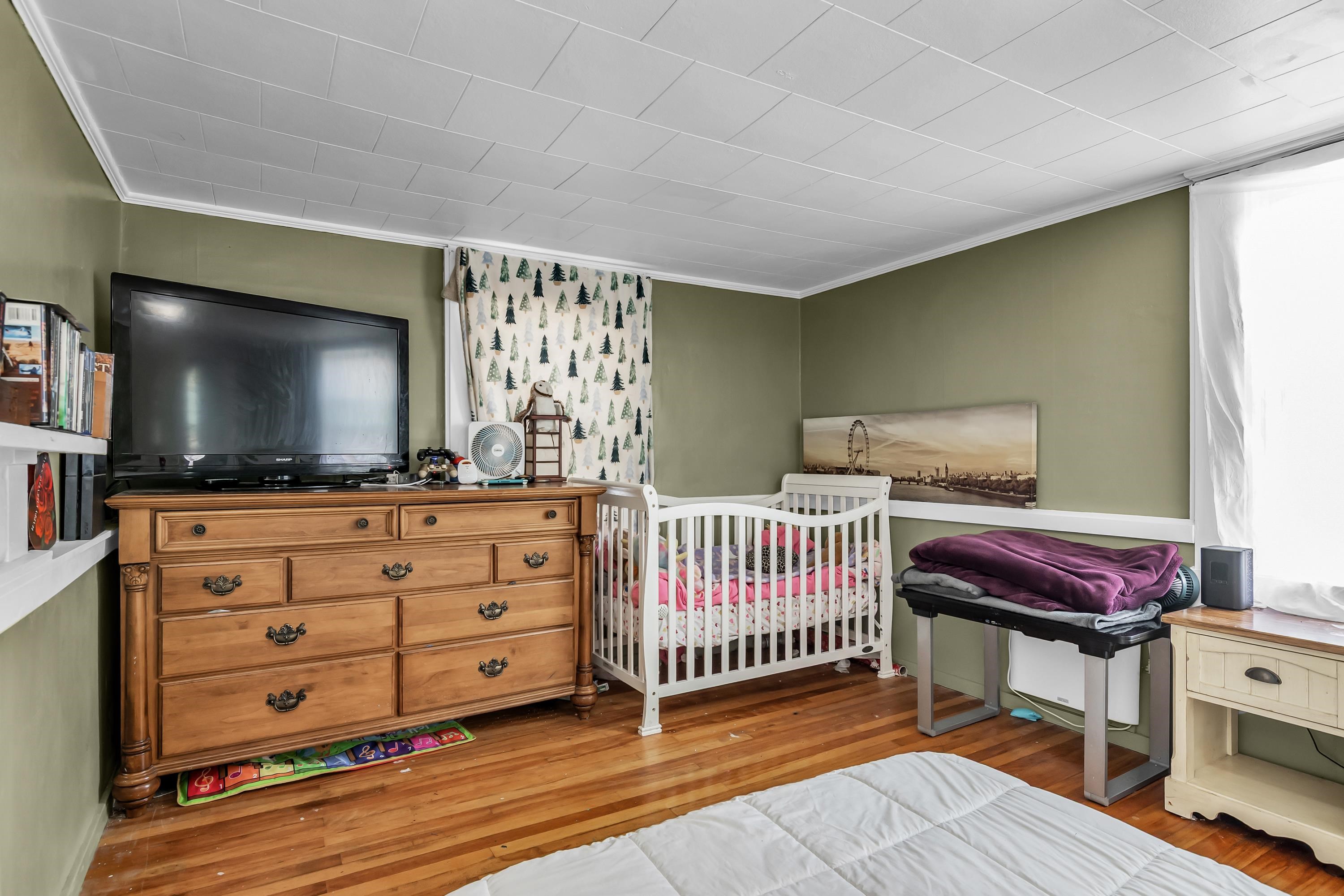 25 Main St, Greenville, NH 03048