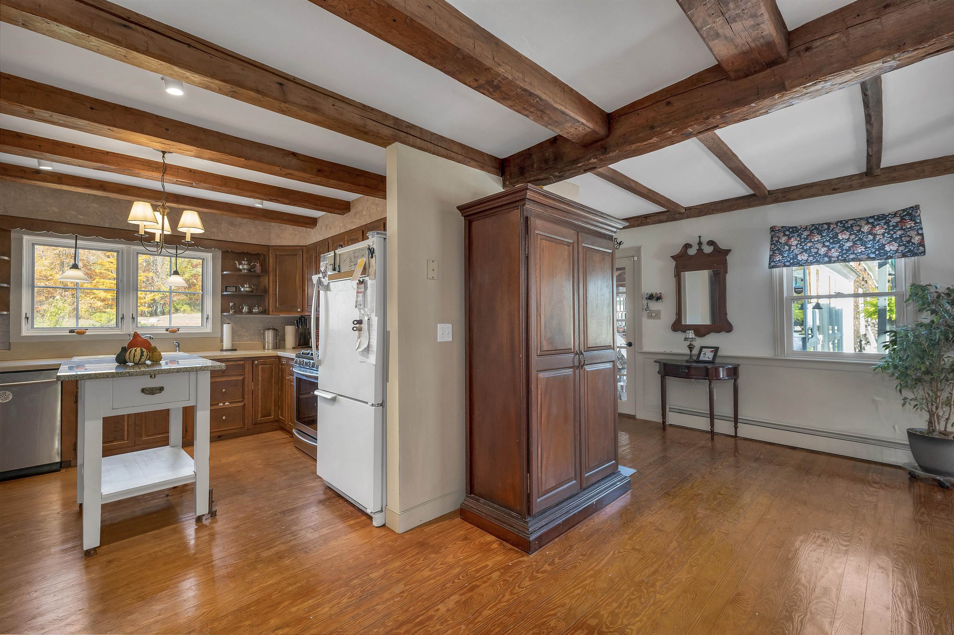 9 Reservoir Rd, Deering, NH 03244