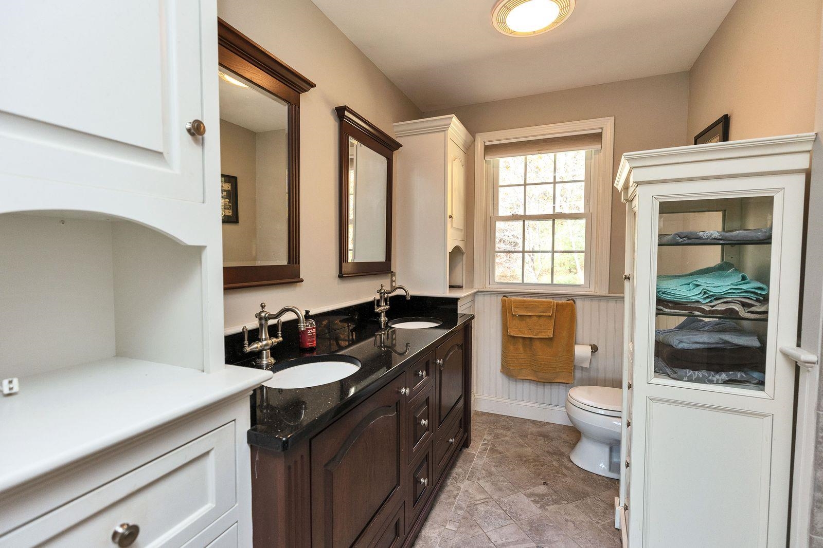 13 Johns Dr, Hooksett, NH 03106