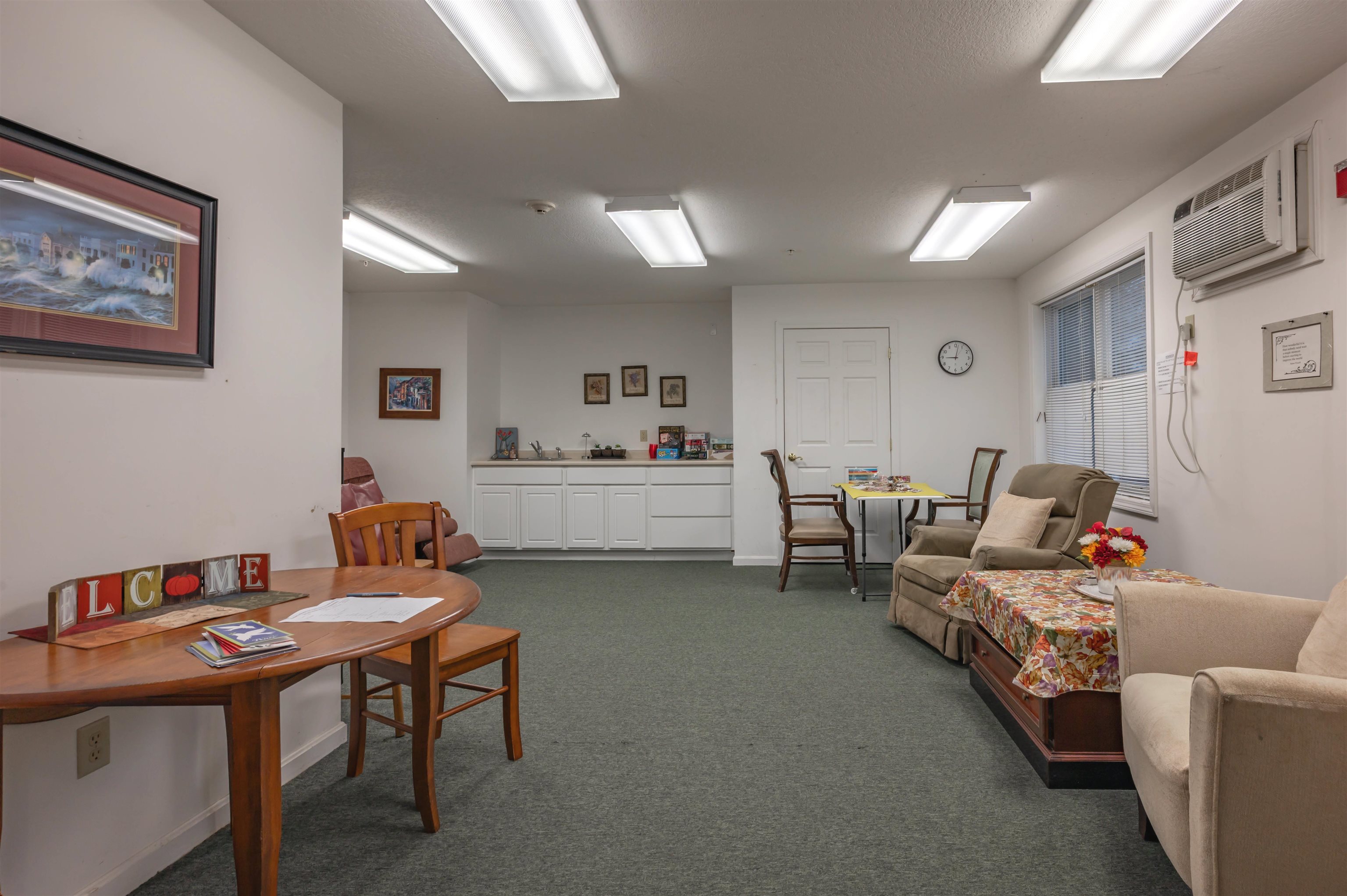 15 Lovell St, Nashua, NH 03060