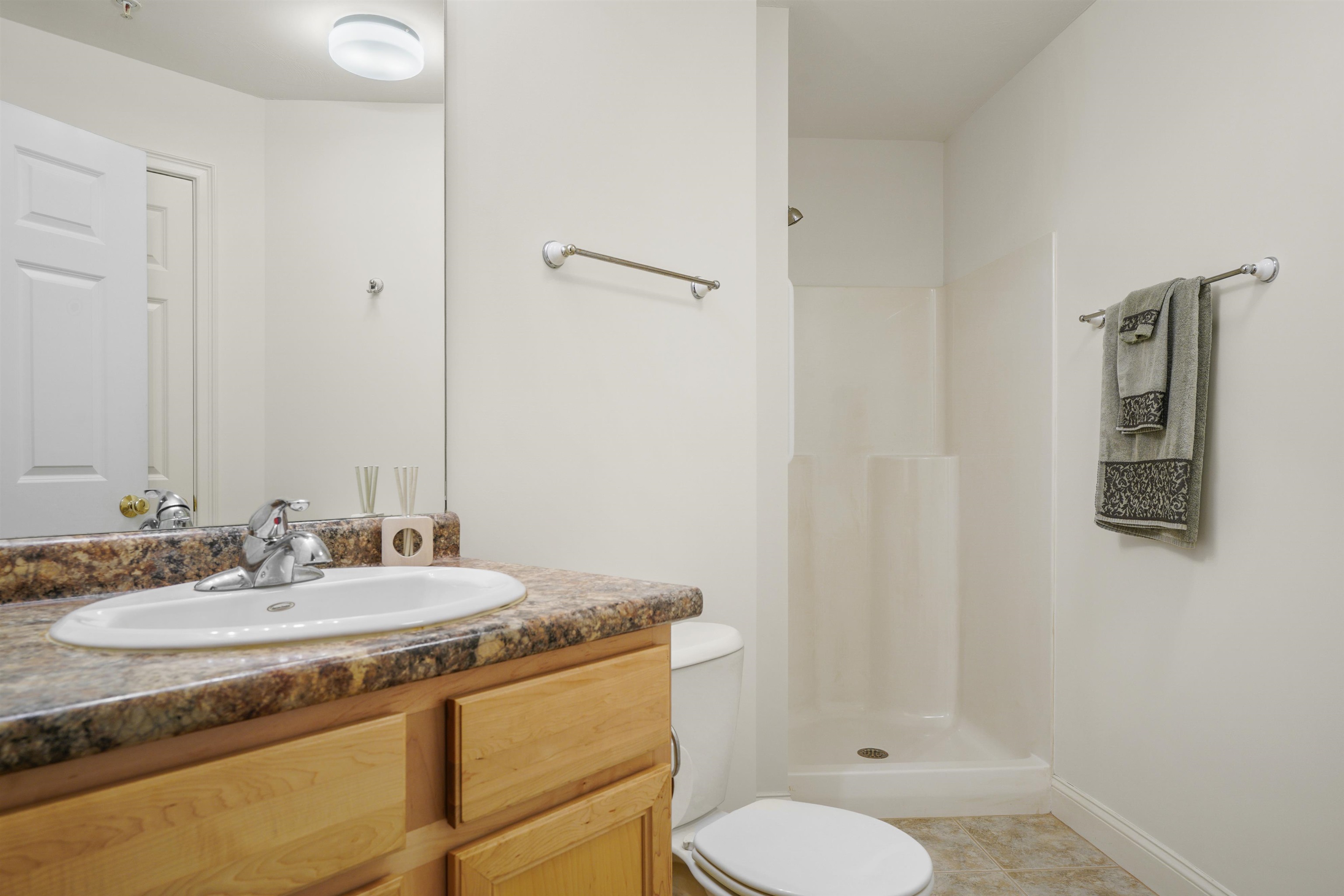 5 Sterling Hill Ln, Exeter, NH 03833