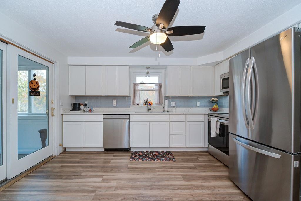 45 Damren Rd, Derry, NH 03038