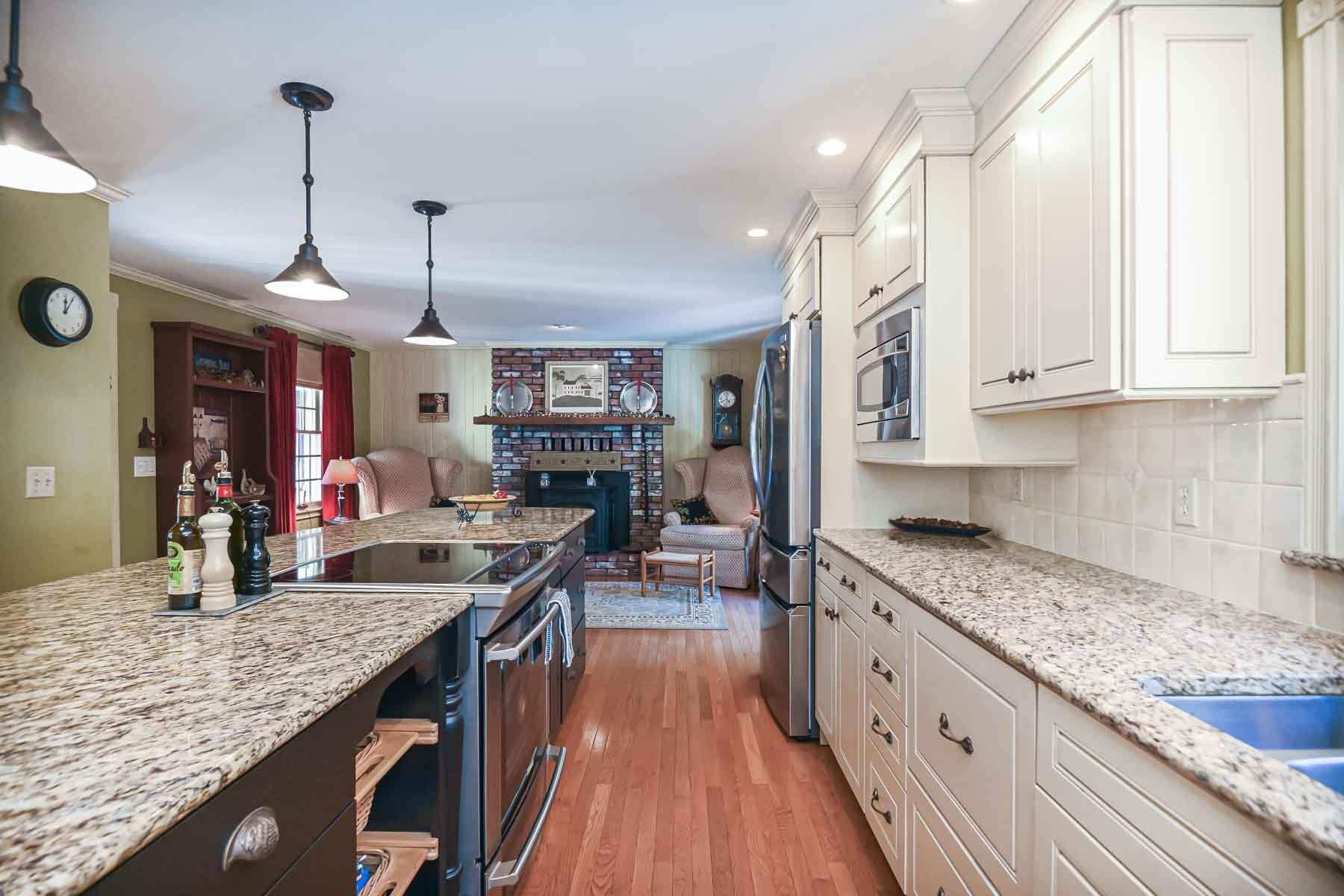 142 Haverhill Rd, East Kingston, NH 03827