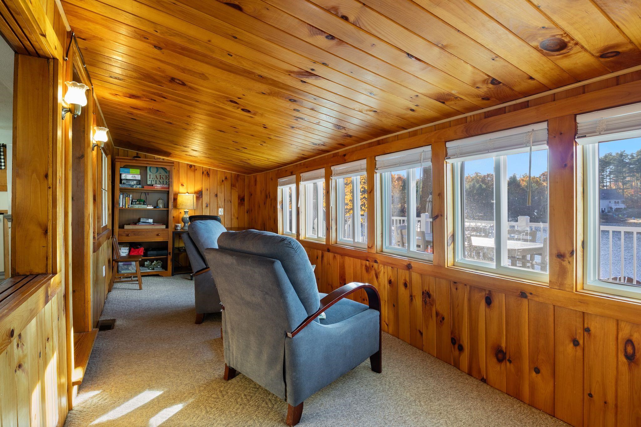 93 Daniels Rd, Weare, NH 03281