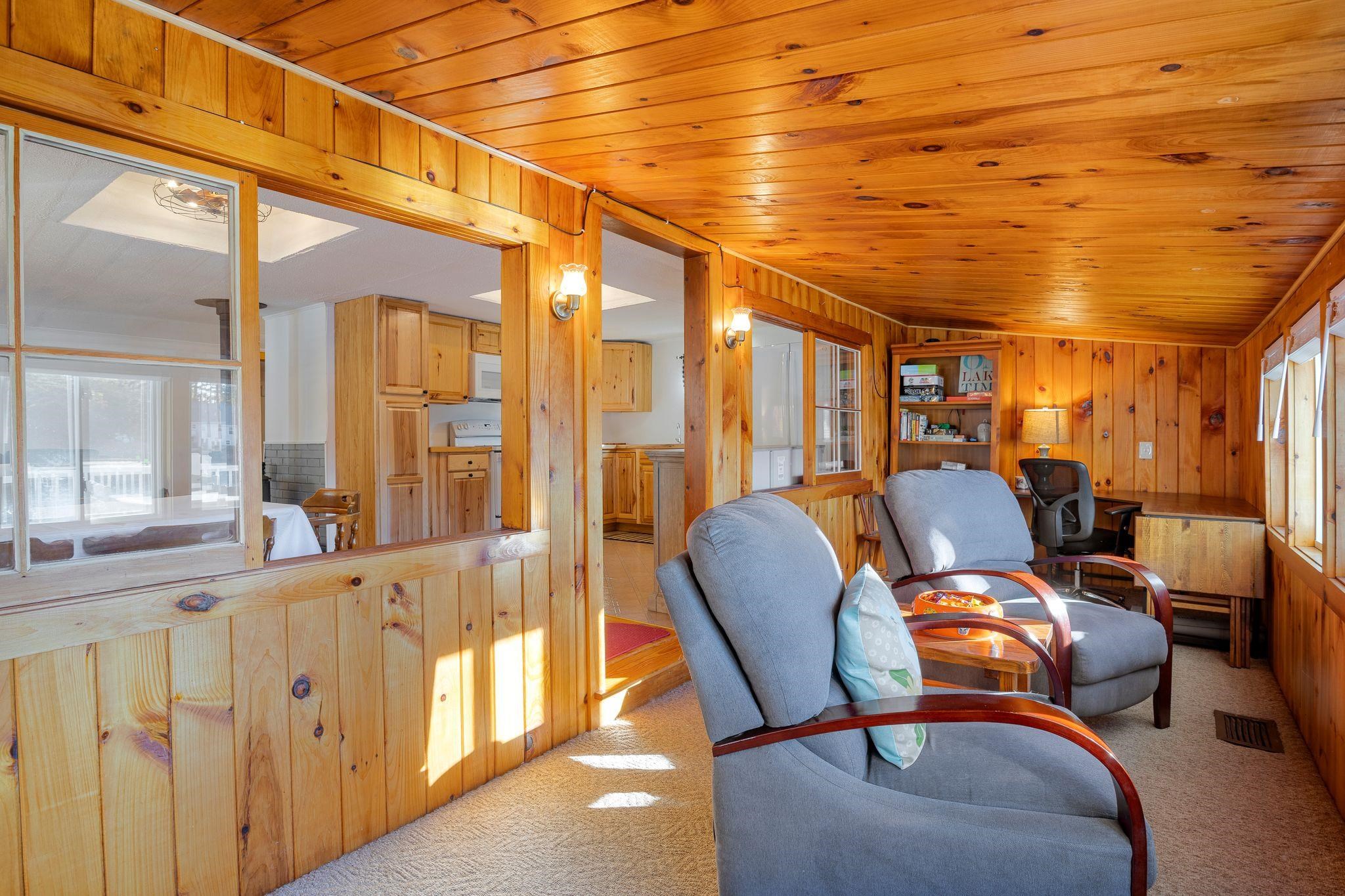 93 Daniels Rd, Weare, NH 03281
