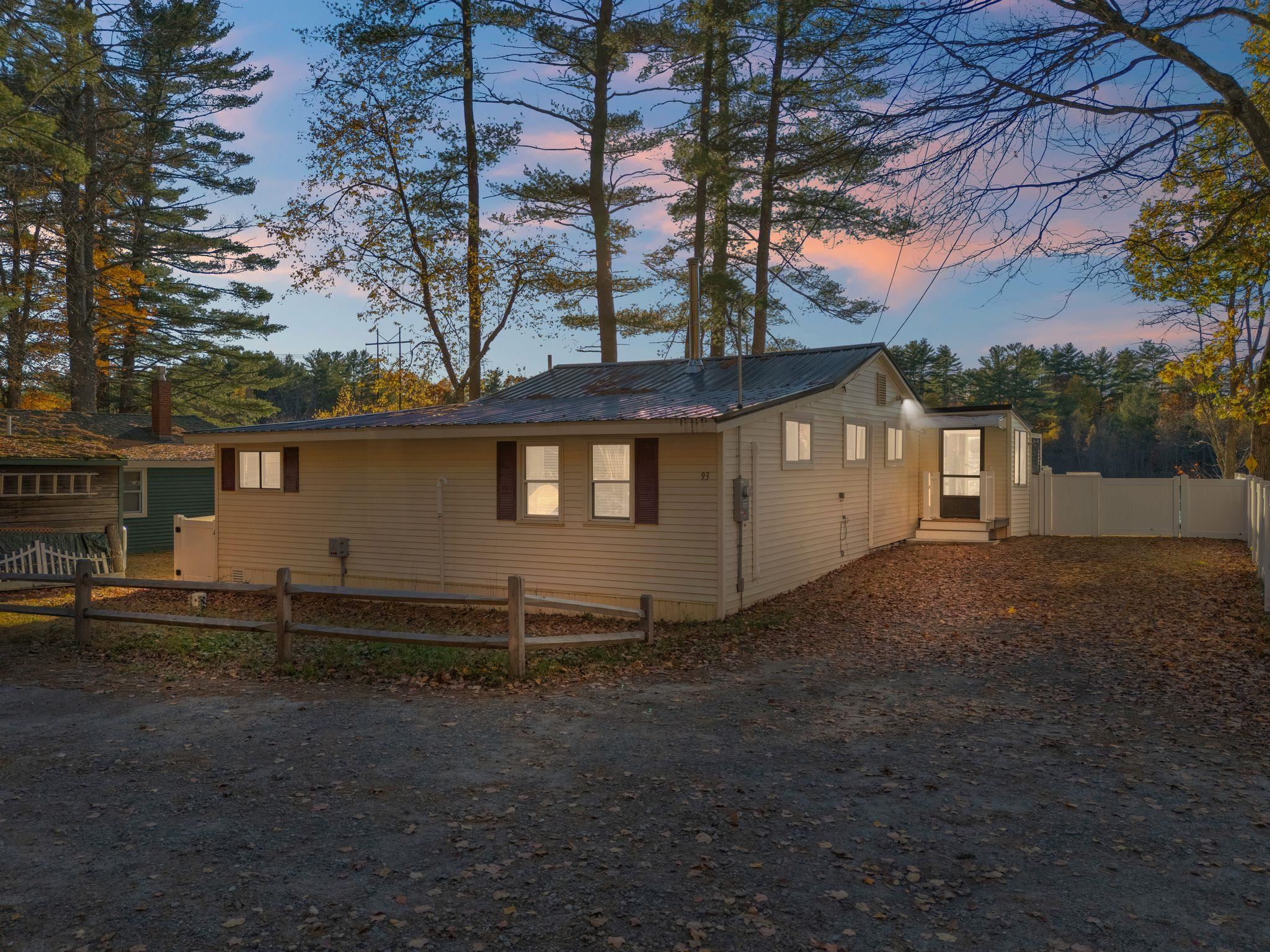 93 Daniels Rd, Weare, NH 03281