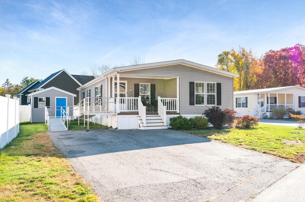 MLS 5067338: 2 Adder Lane, Seabrook NH