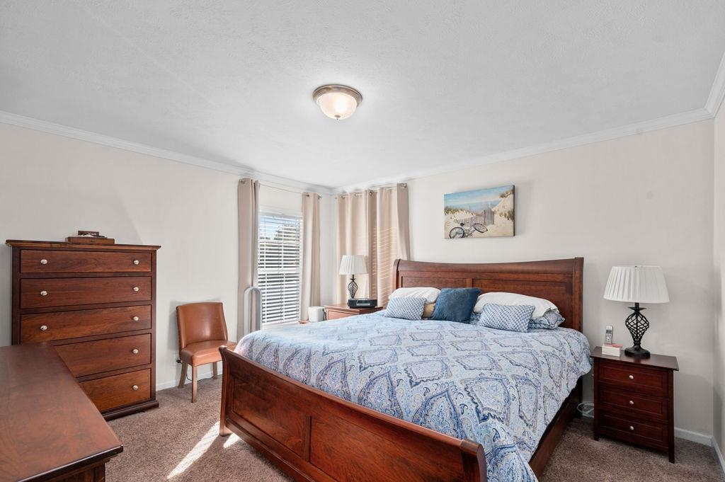 2 Adder Ln, Seabrook, NH 03874-4039