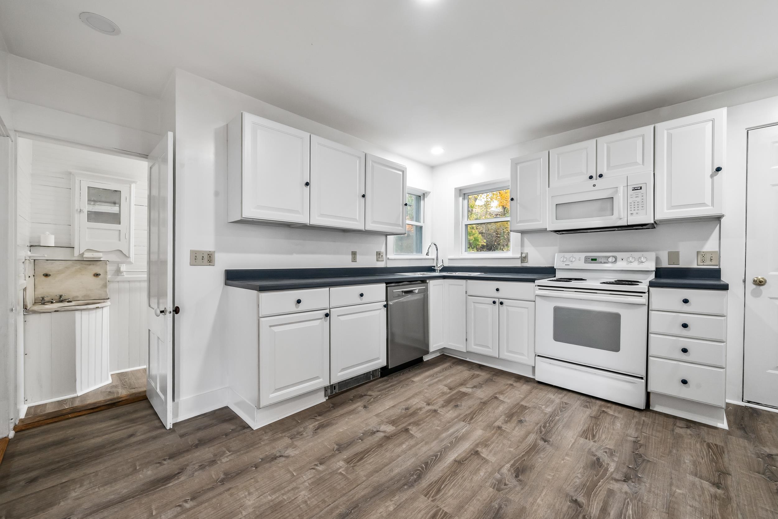 93 Pleasant St, Littleton, NH 03561