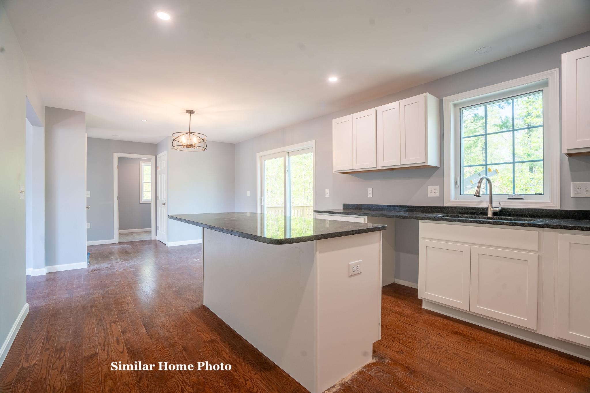 859 Salmon Falls Rd, Rochester, NH 03839