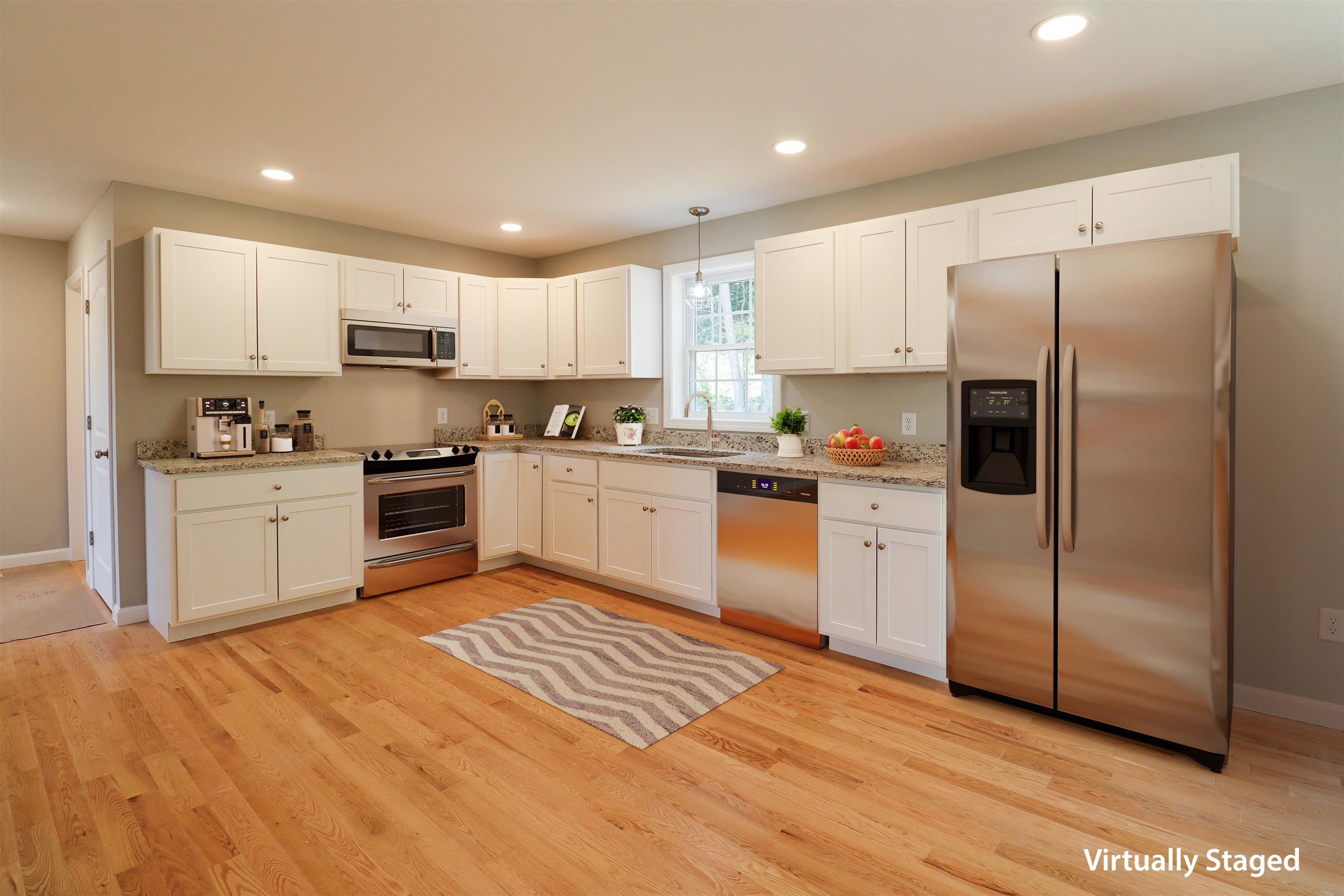 859 Salmon Falls Rd, Rochester, NH 03839