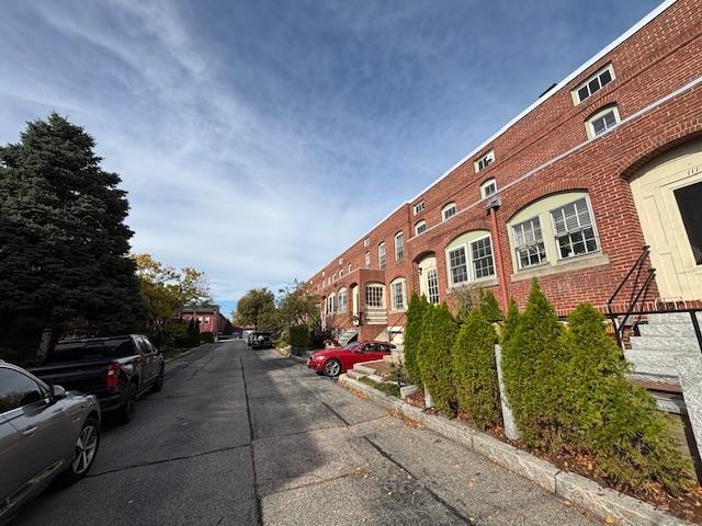 633 Canal St, Manchester, NH 03101