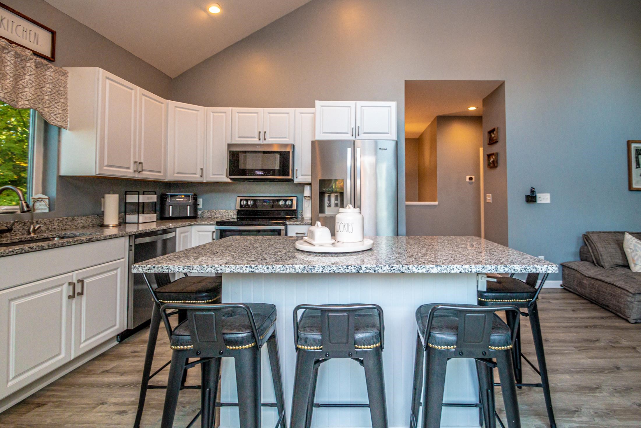 74 Garmish Rd, Conway, NH 03818