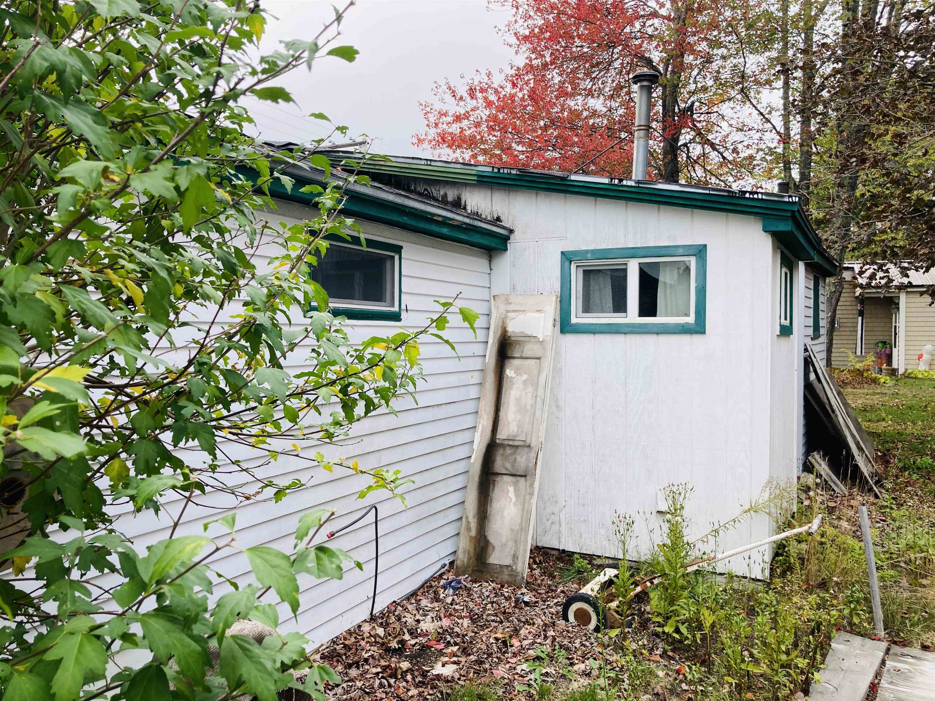 13 Elm St, Epping, NH 03042