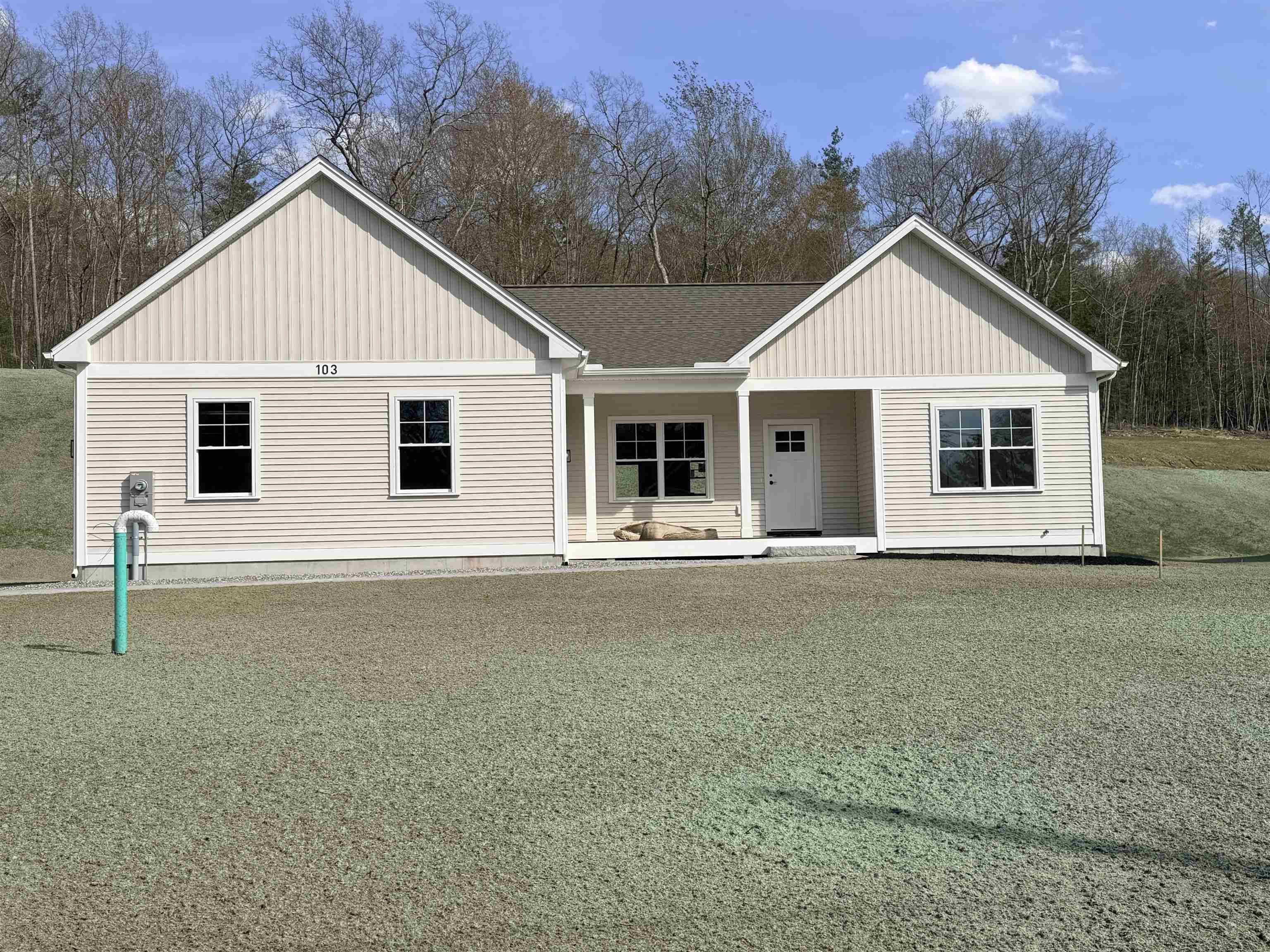 103 Seaverns Bridge Rd, Merrimack, NH 03054