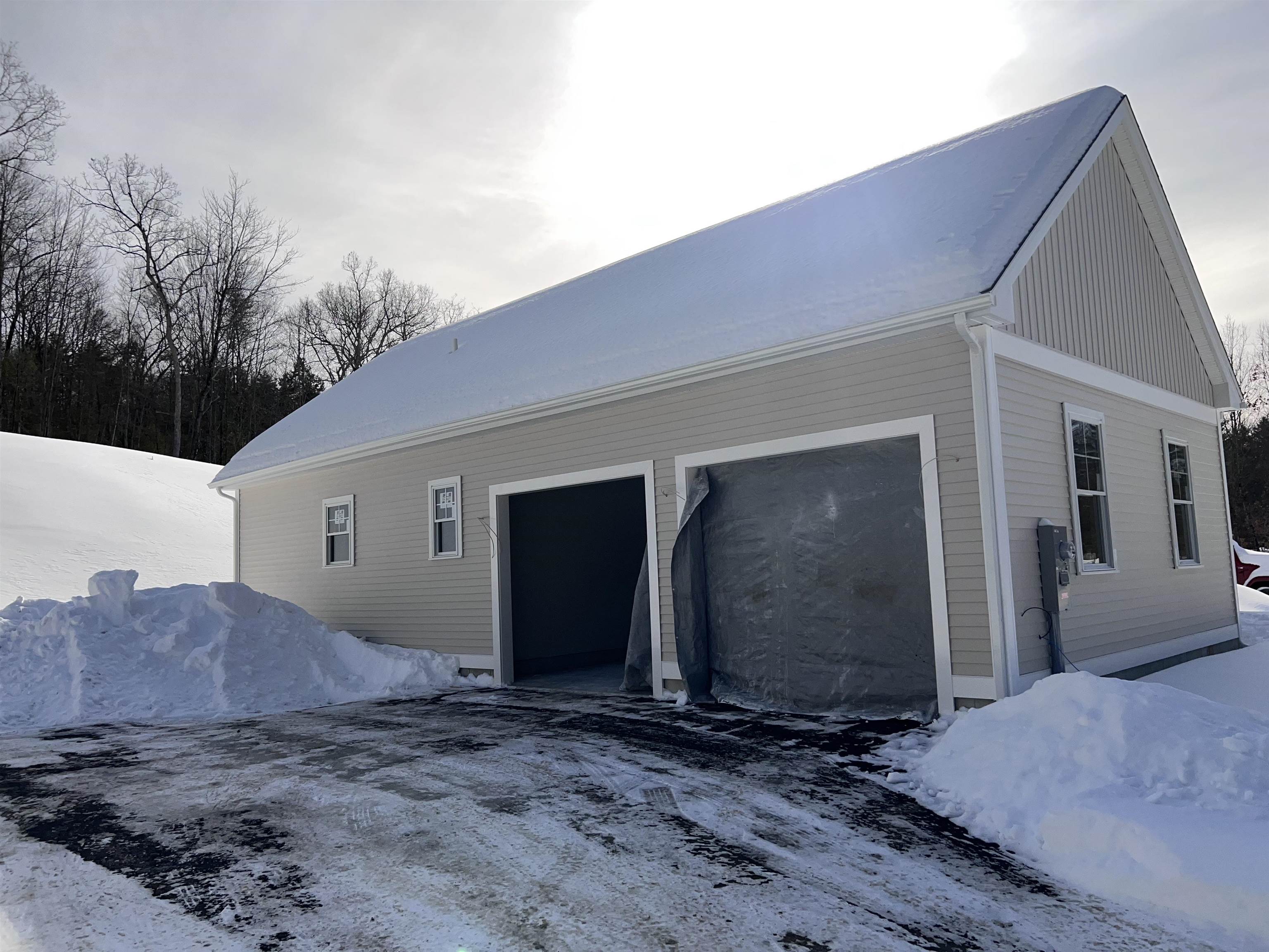 103 Seaverns Bridge Rd, Merrimack, NH 03054