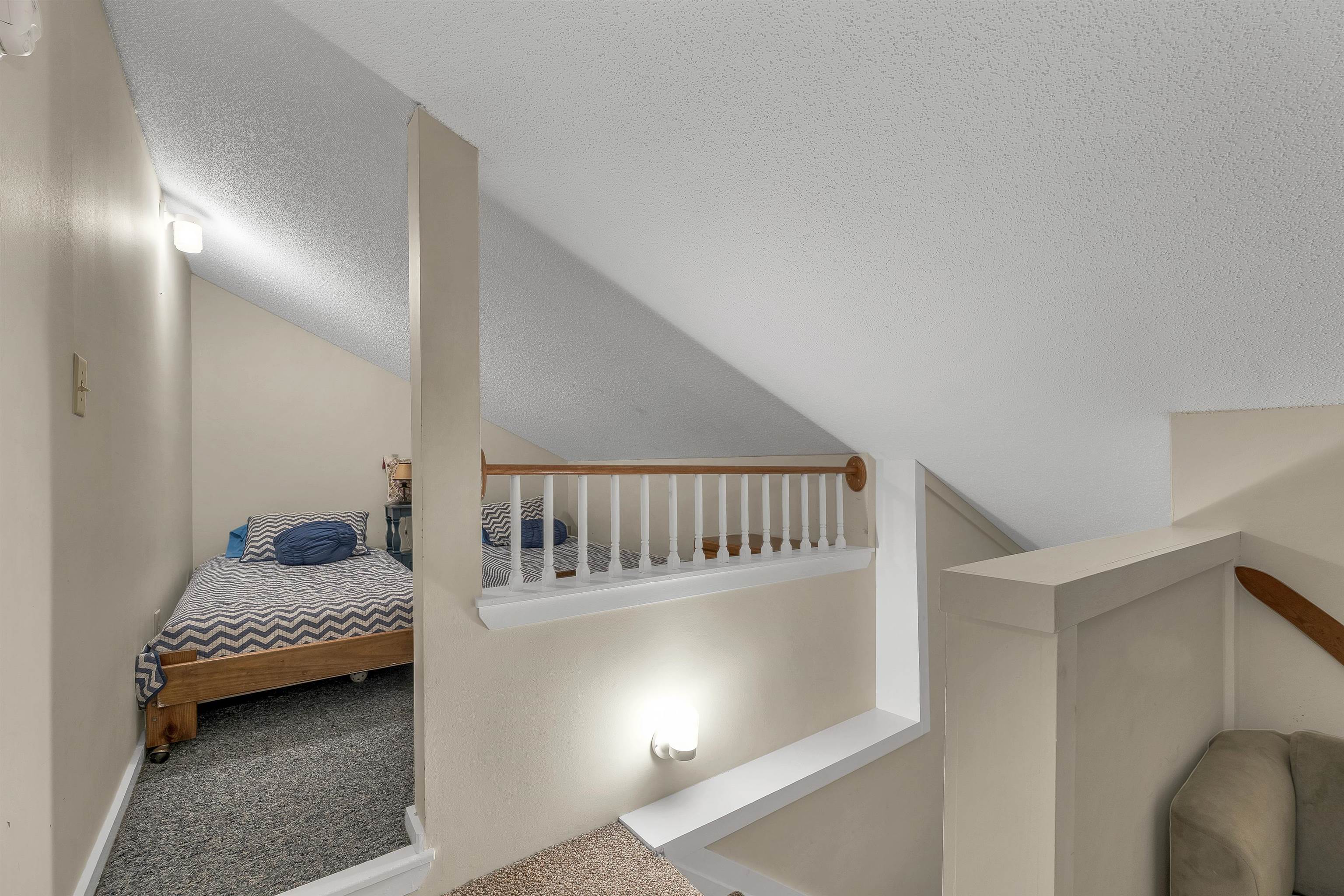 6 River Run Dr, Bartlett, NH 03812