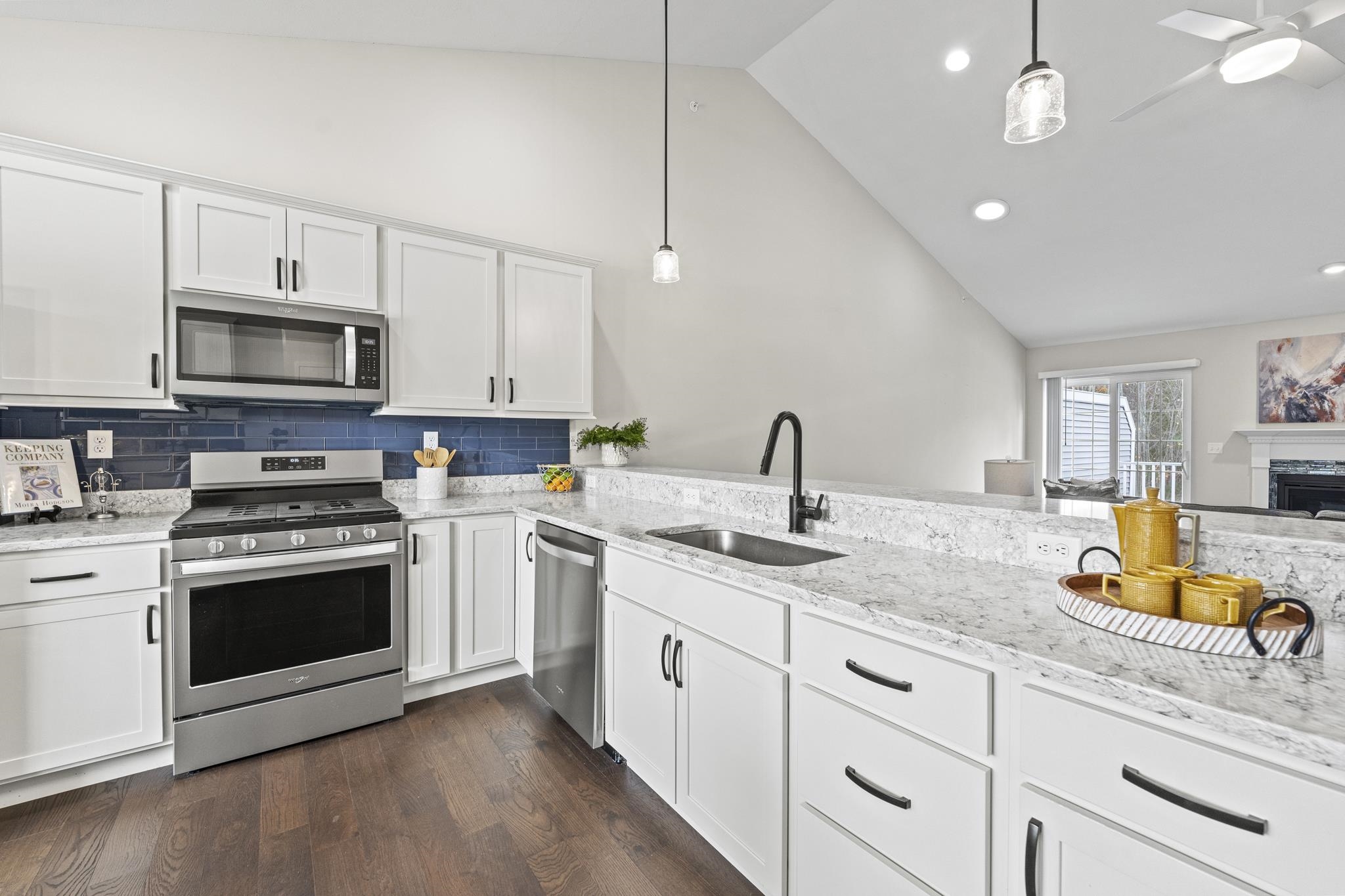 1 Remington Dr, Hampstead, NH 03826