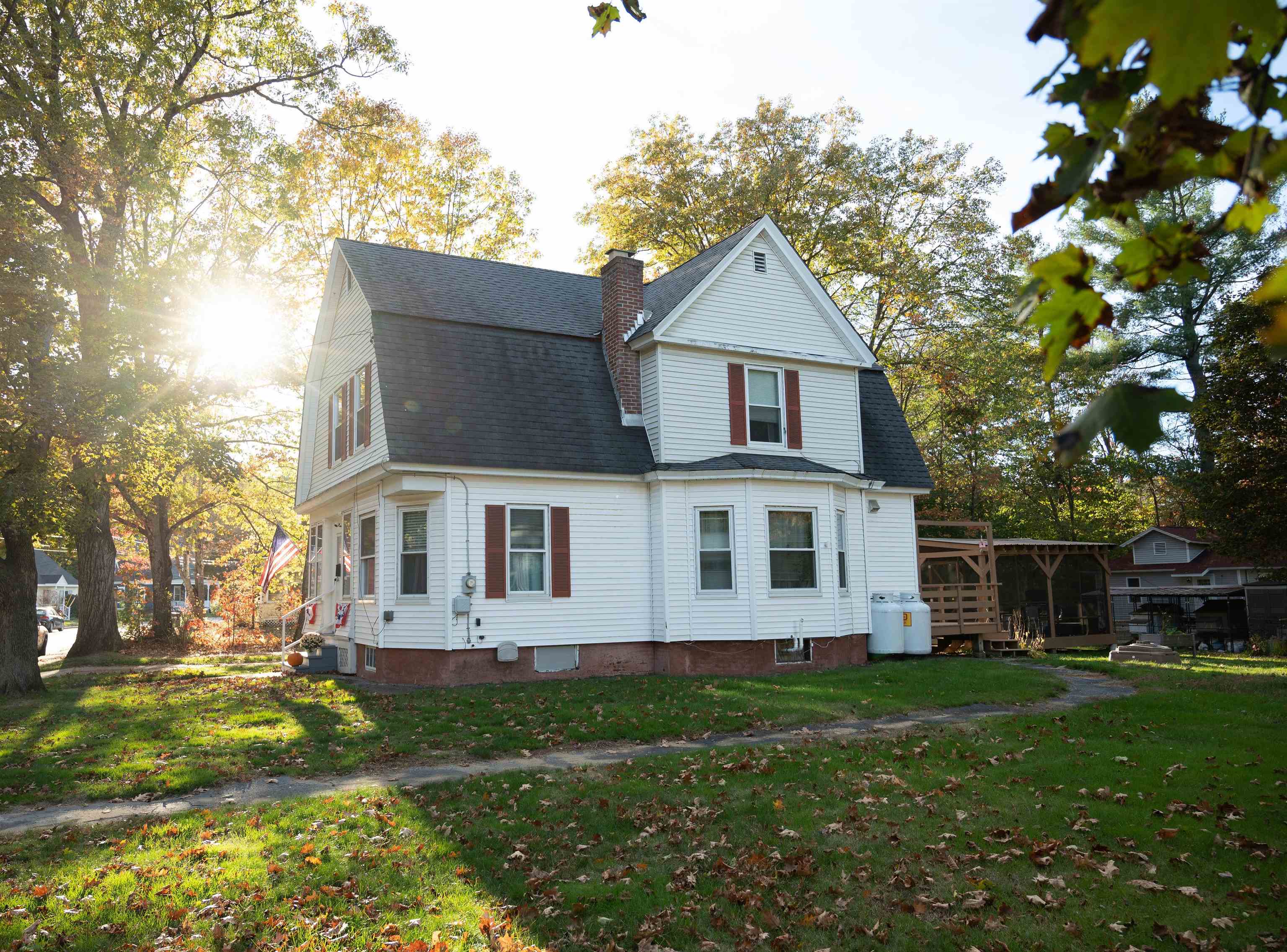 35 Woodland St, Claremont, NH 03743