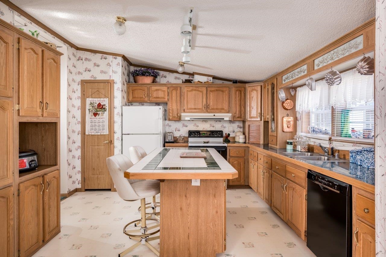 16 Nashoba Dr, Rochester, NH 03867