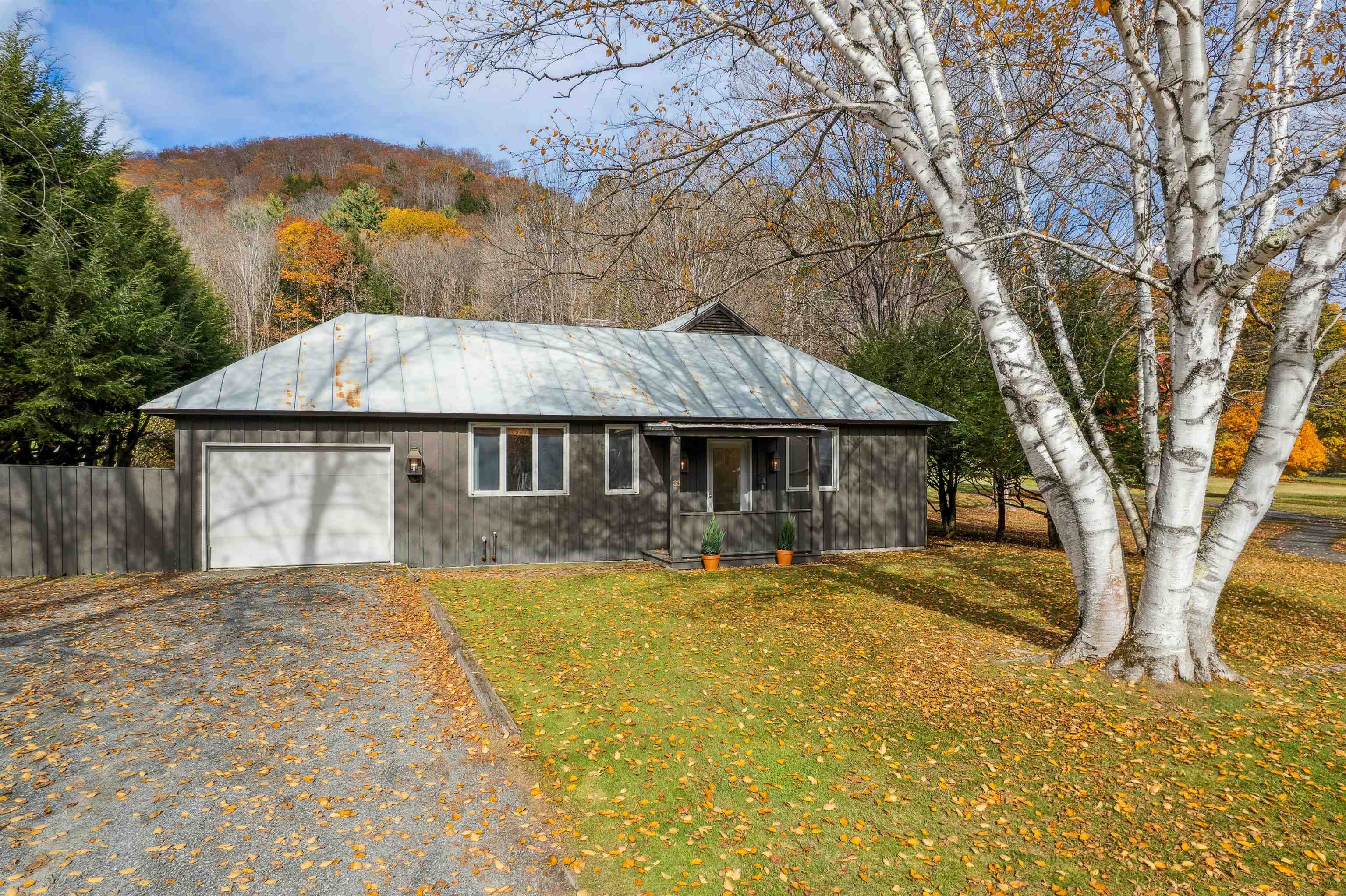 33 Mountain Ave, Woodstock, VT 05091