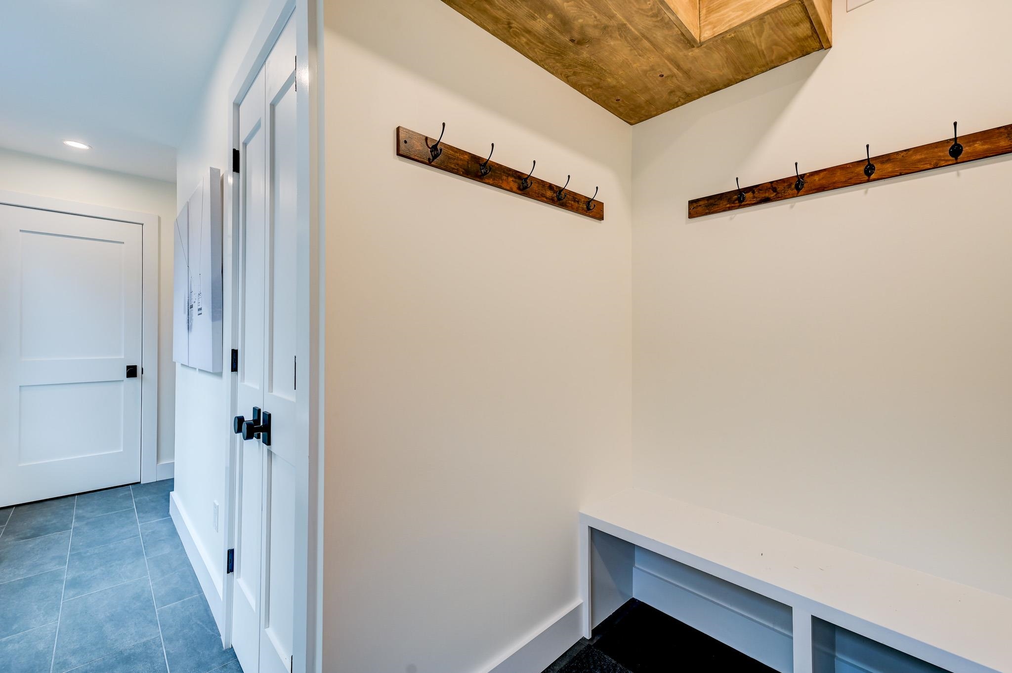 137 Skimobile Rd, Conway, NH 03860