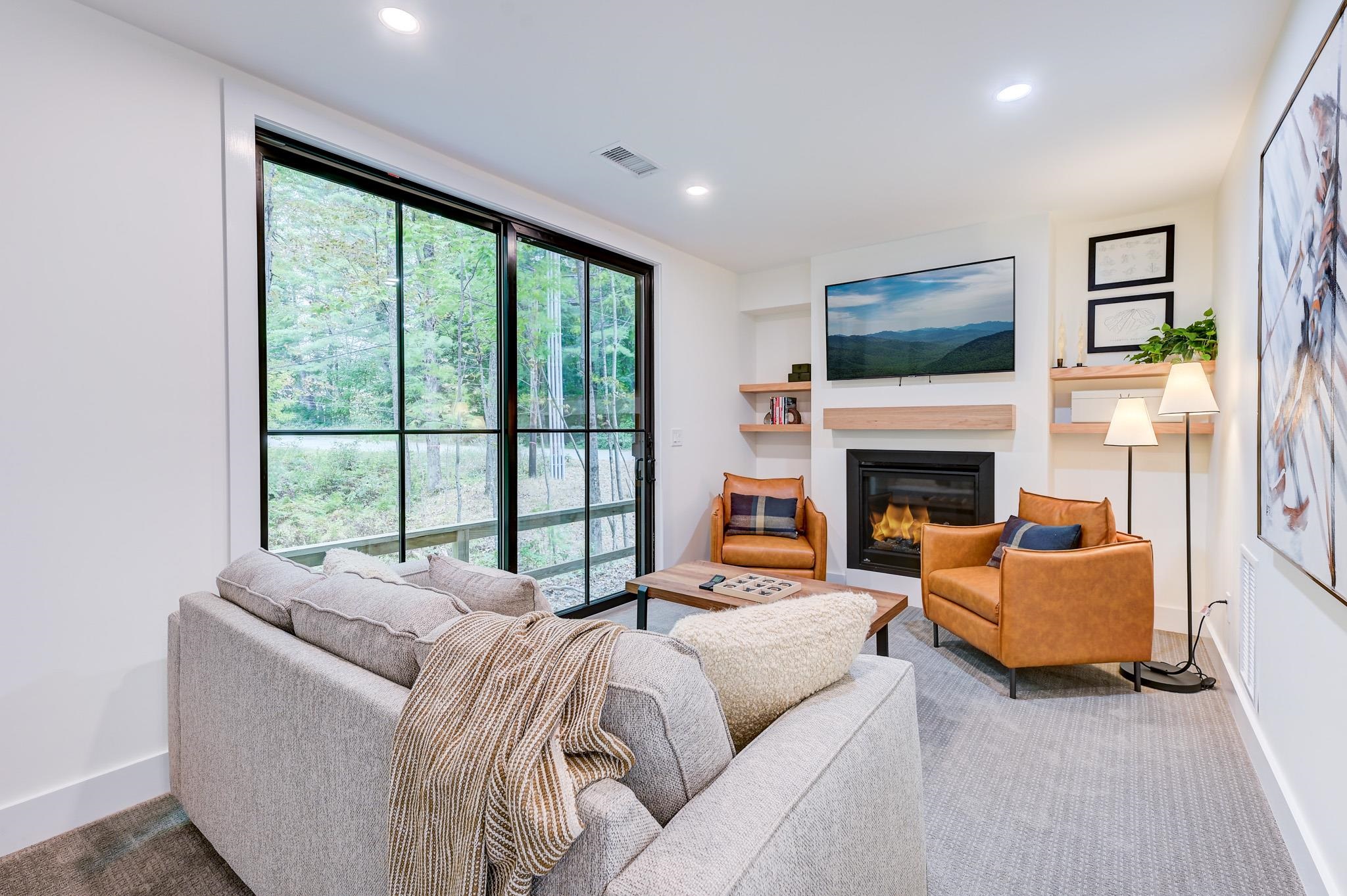 137 Skimobile Rd, Conway, NH 03860