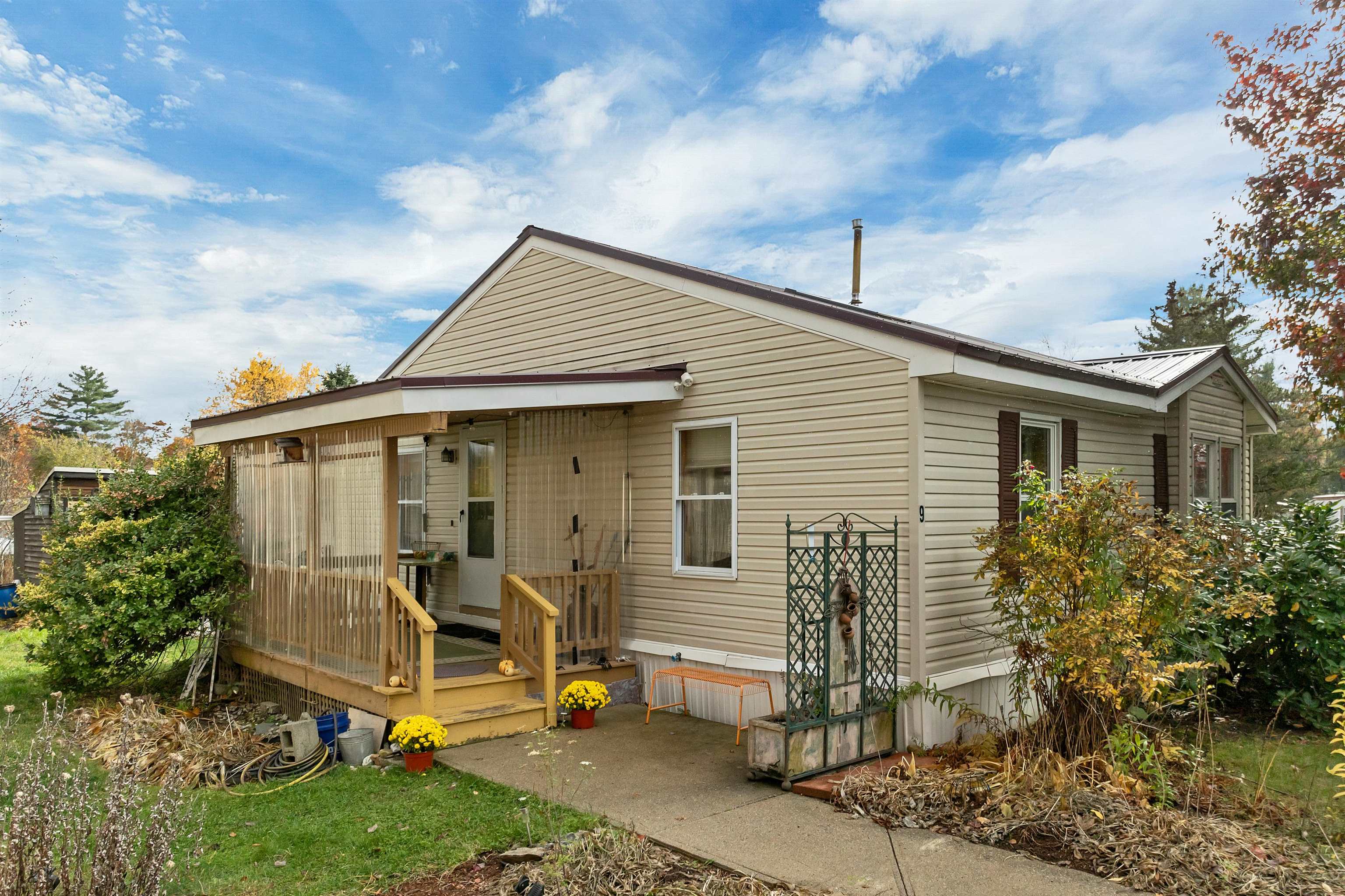 9 Duke Ln, Concord, NH 03303