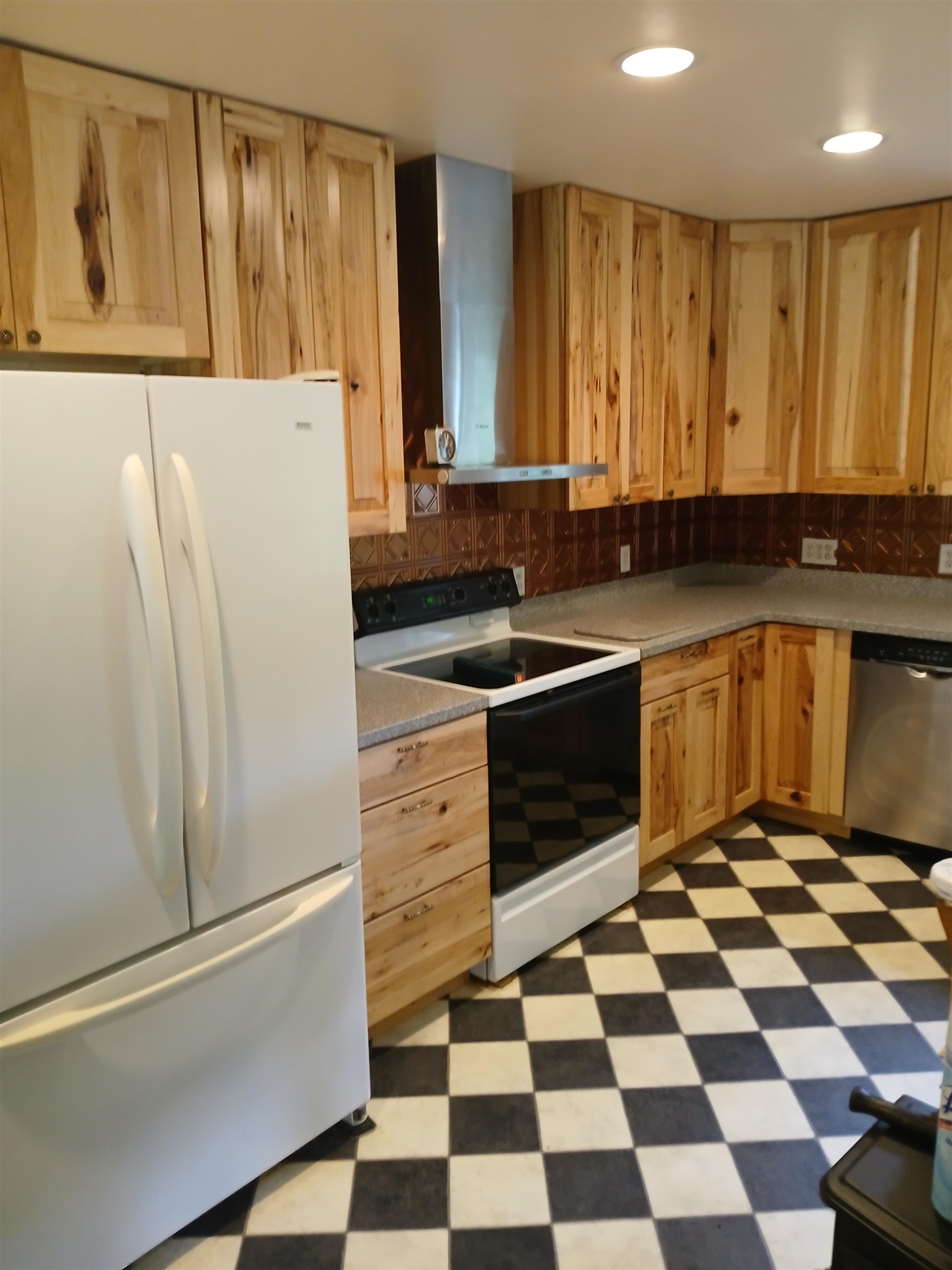 388 Percy Rd, Stark, NH 03582