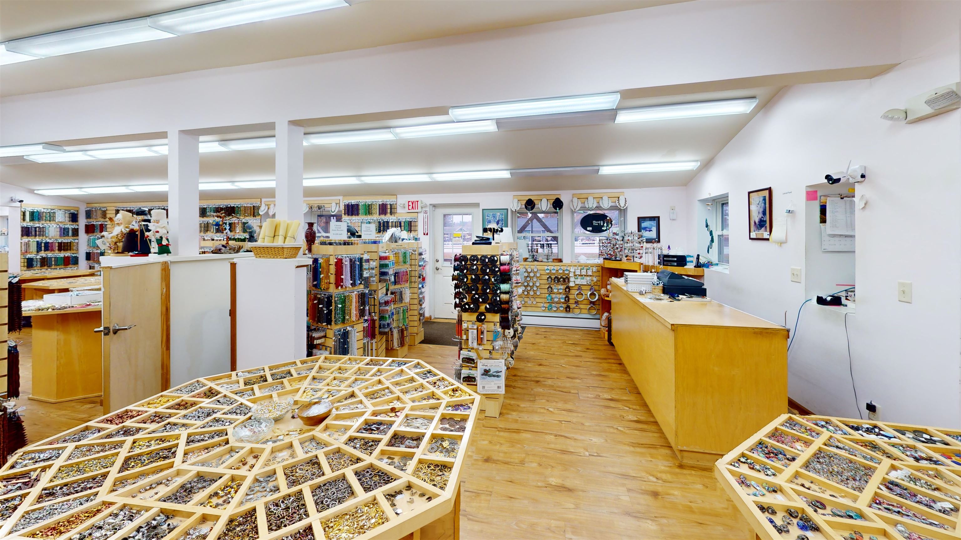 275 Calef Hw, Epping, NH 03042