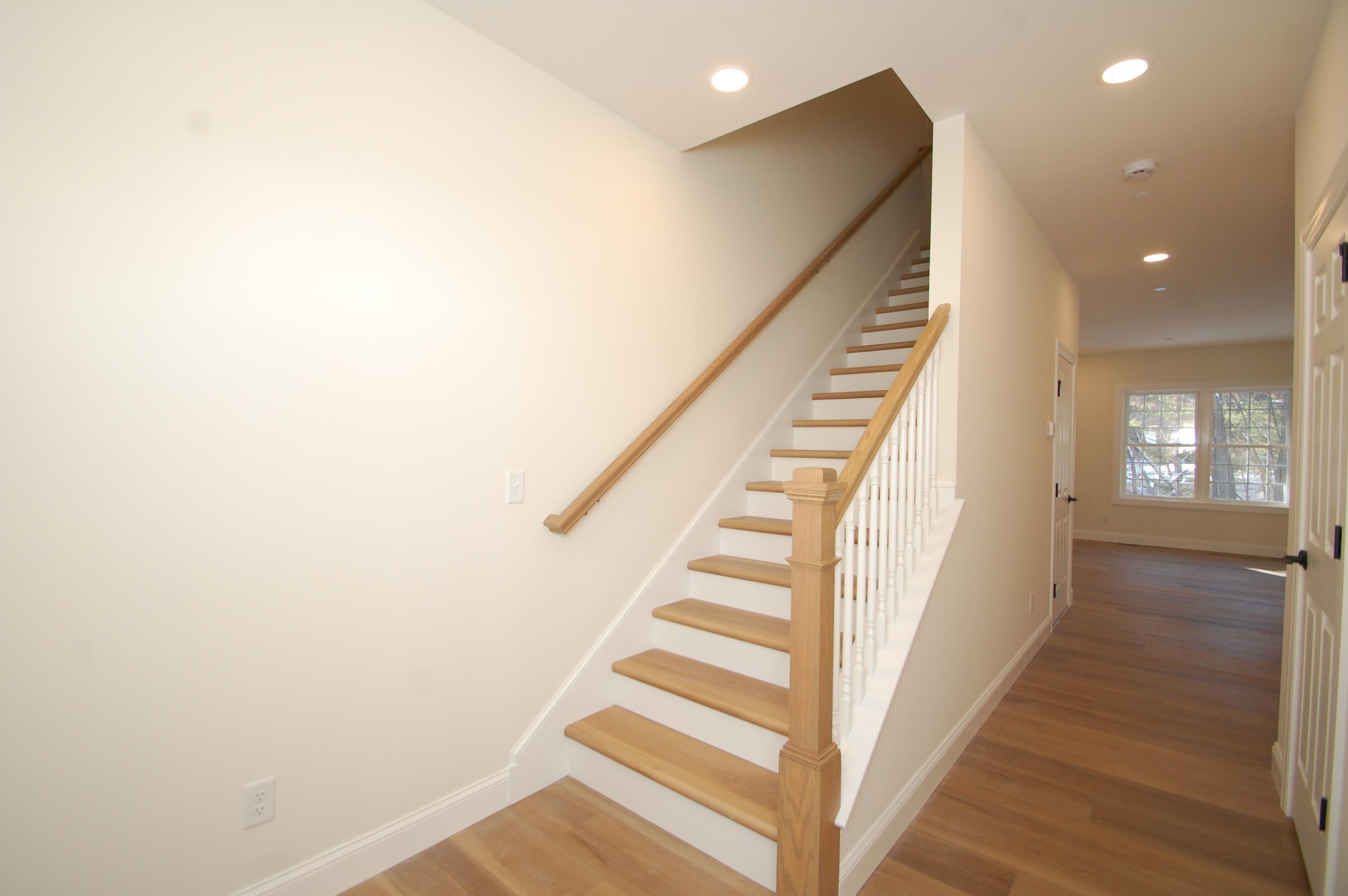 3B Dearborn Cir, Goffstown, NH 03045