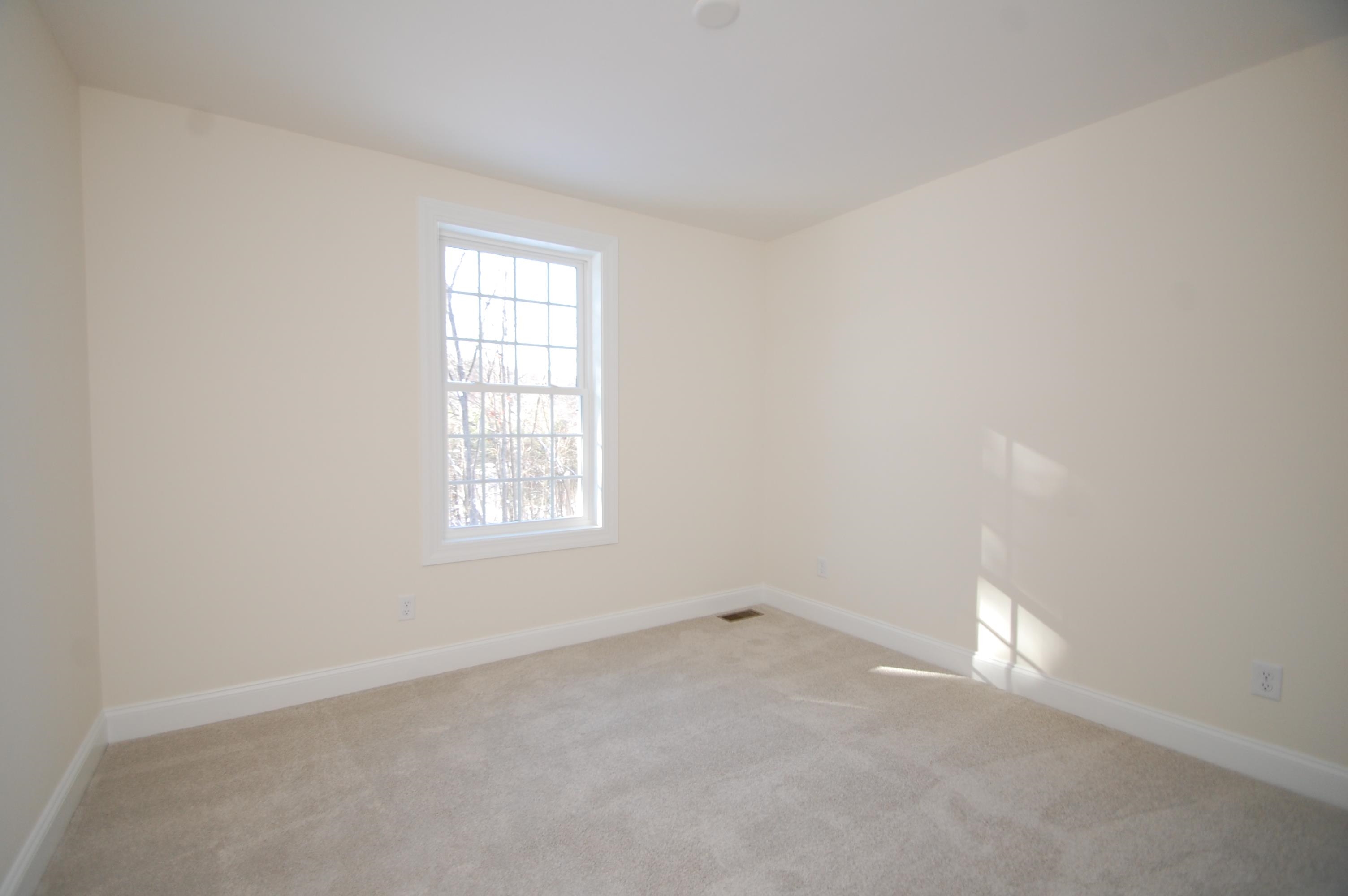 3B Dearborn Cir, Goffstown, NH 03045