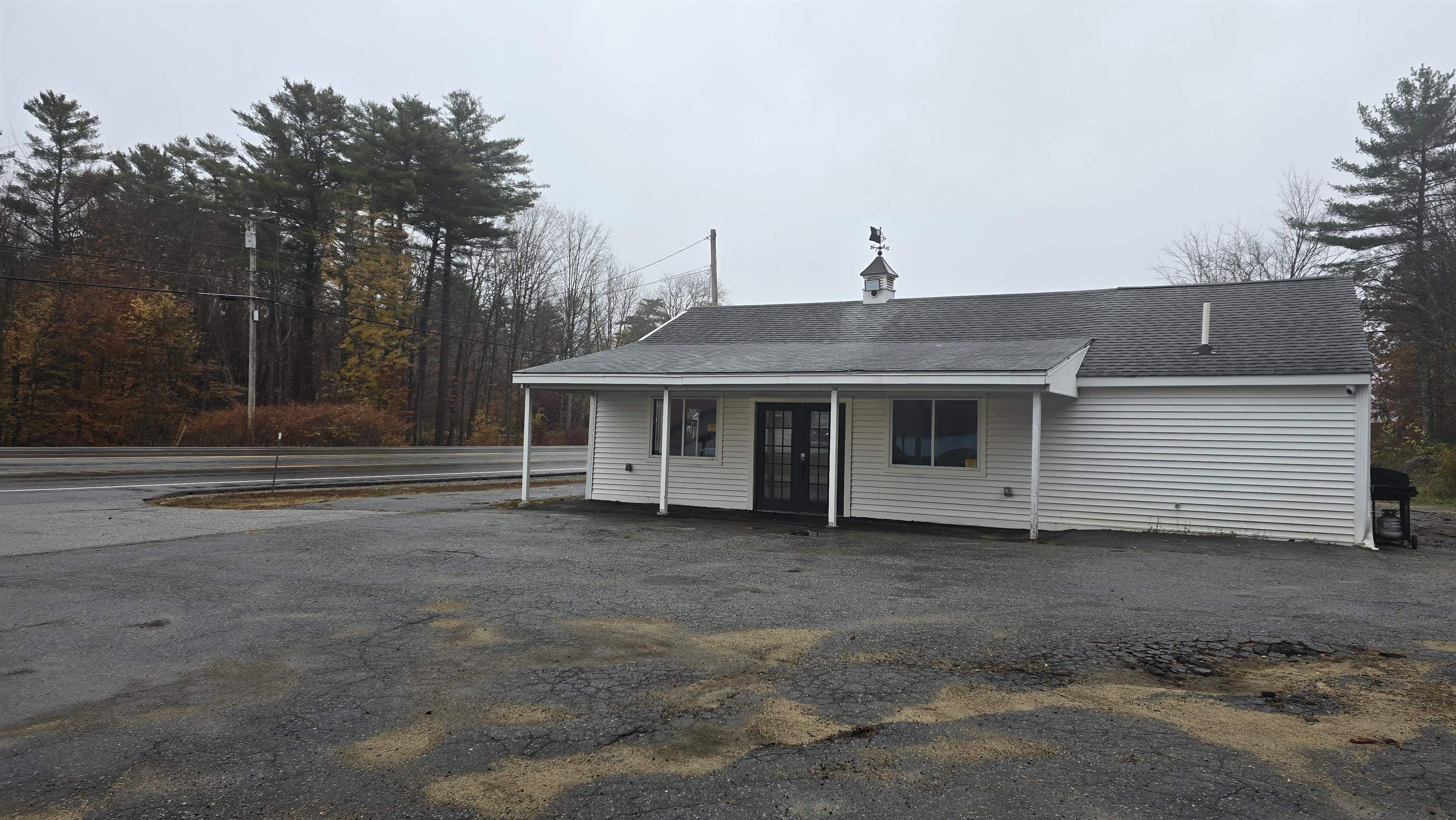 187 Dover Rd, Chichester, NH 03258