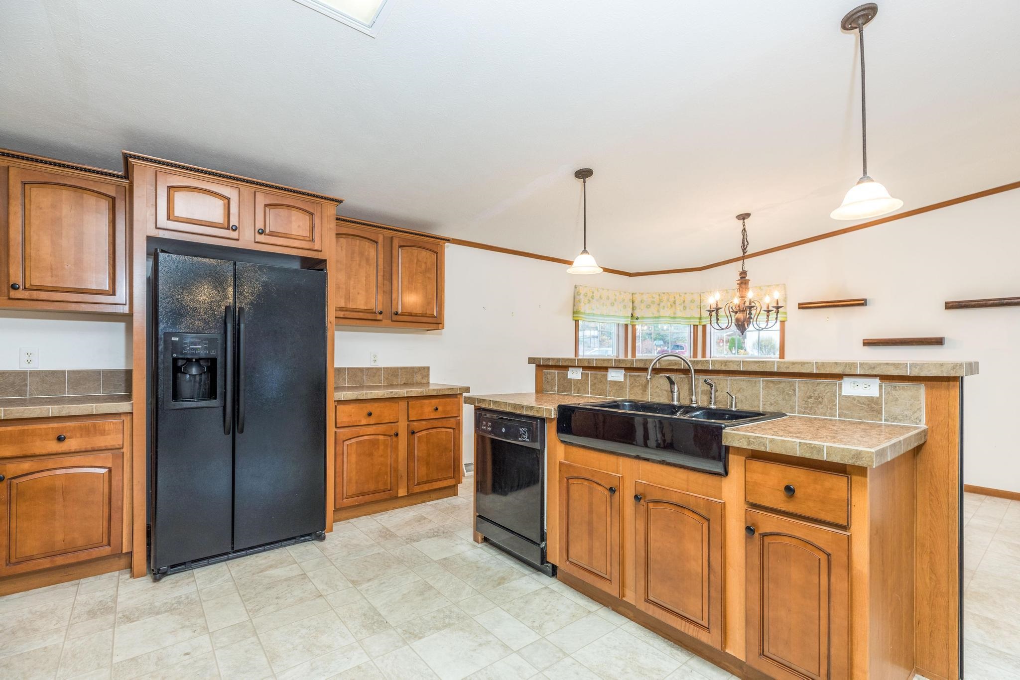 74 Seneca St, Rochester, NH 03867-5167