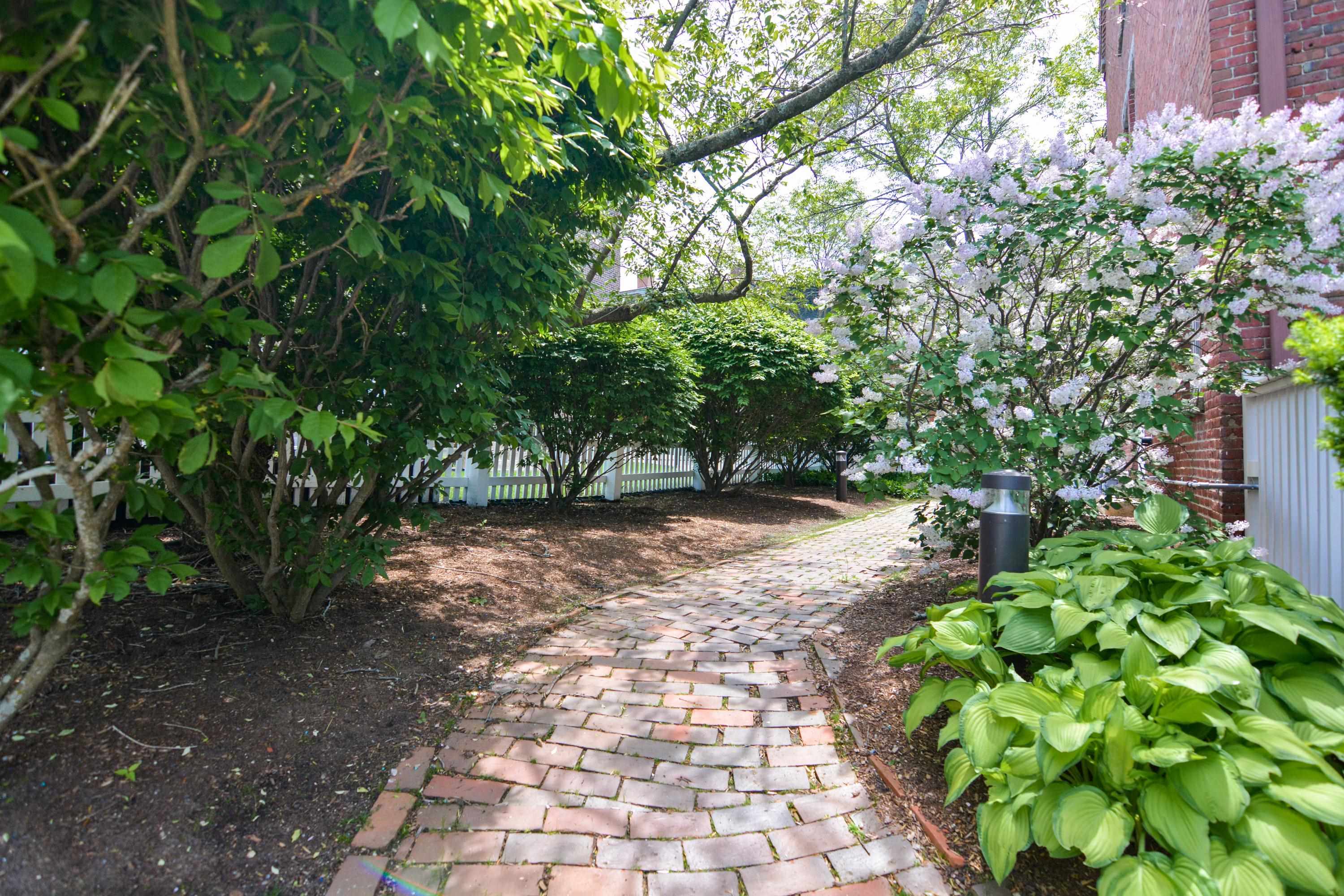 125 W Merrimack St, Manchester, NH 03101