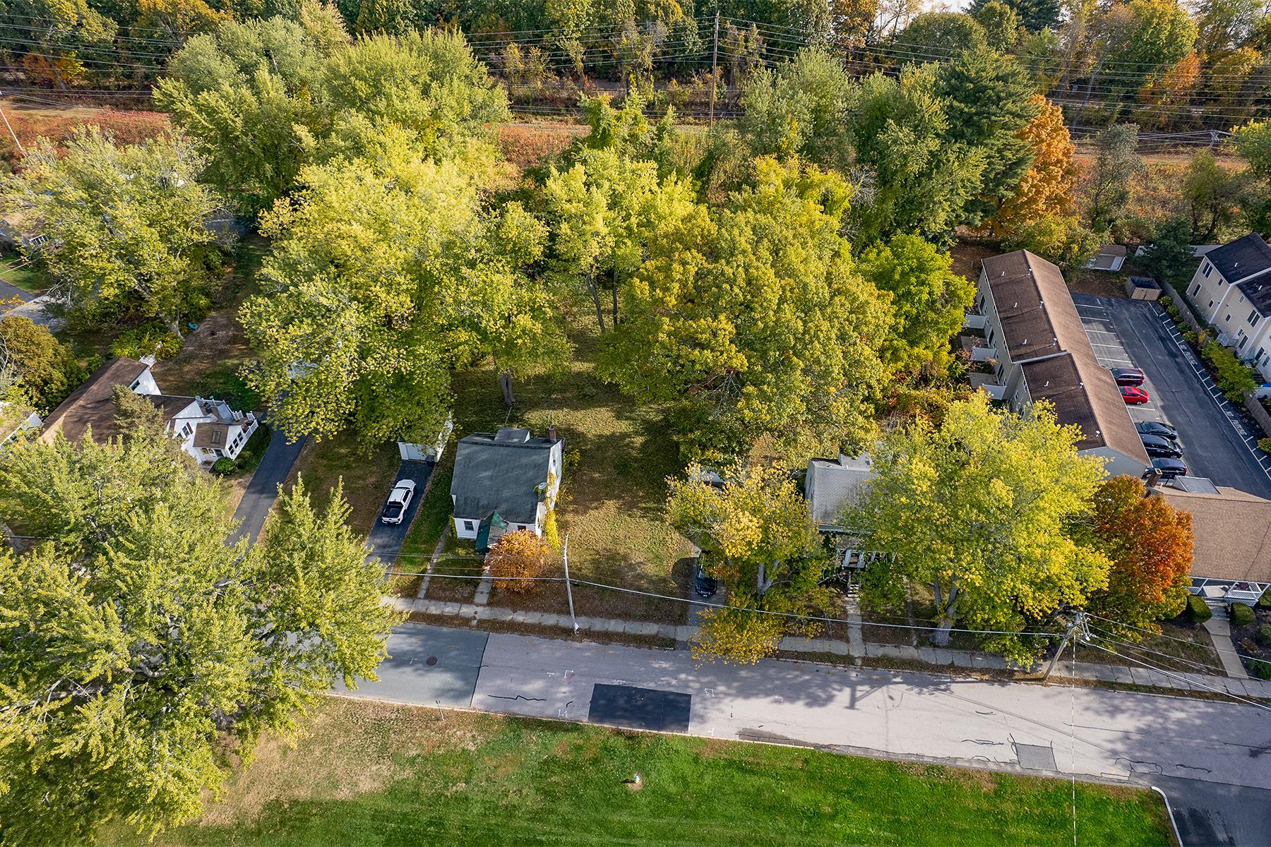 15 Atherton Ave, Nashua, NH 03060