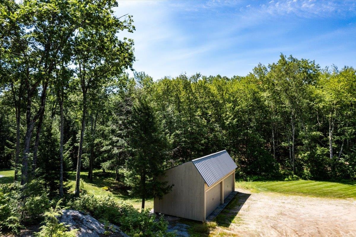 849 River Rd, Weare, NH 03281