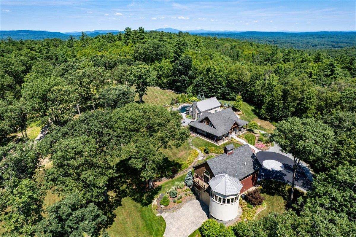 849 River Rd, Weare, NH 03281