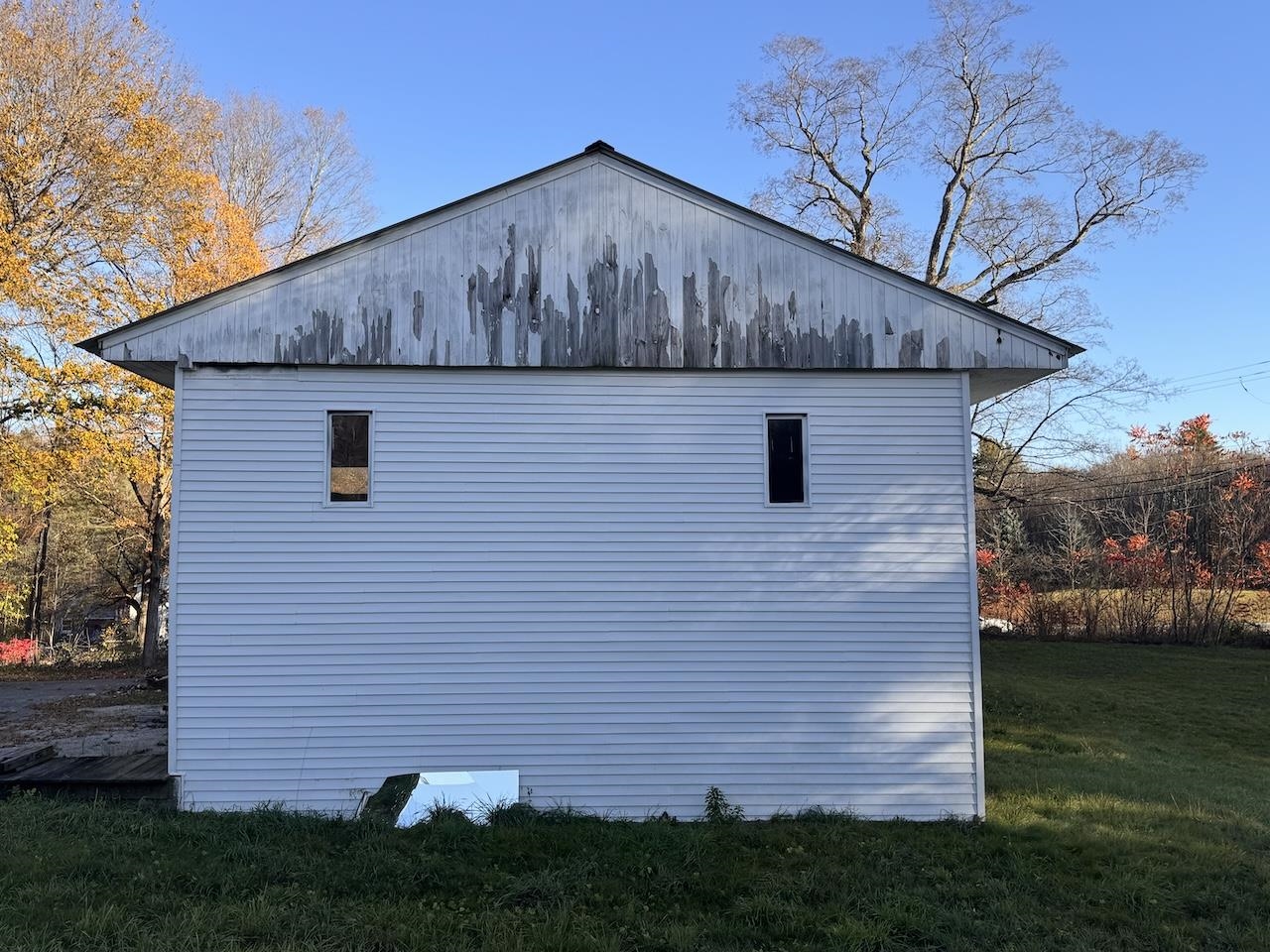 Back Of Stoage with Room Above