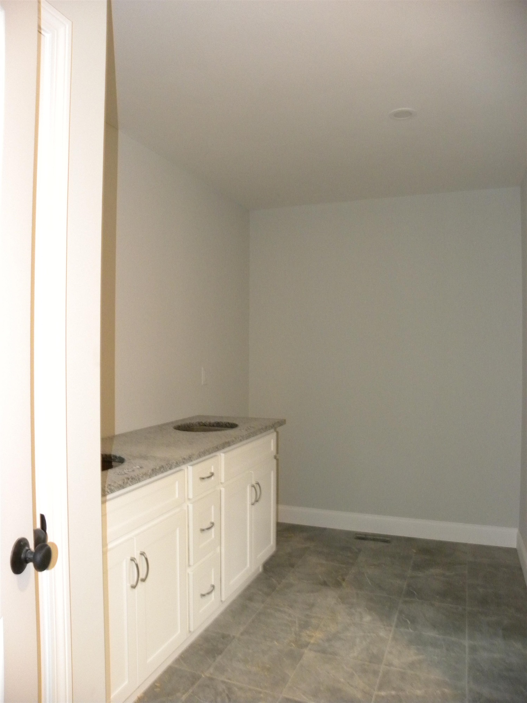 Primary Bath 25079409