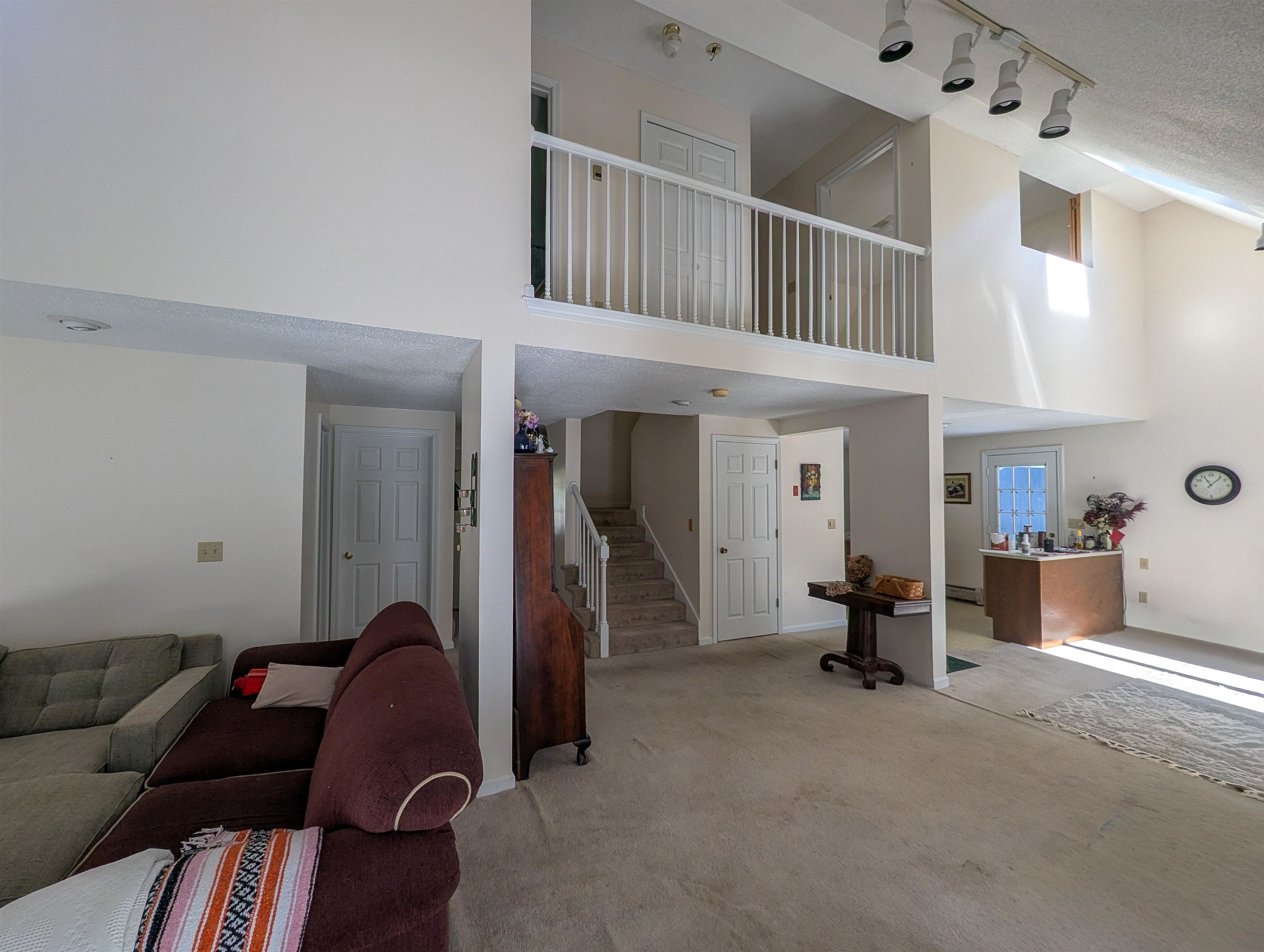 84 Old Jaffrey Rd, Peterborough, NH 03458