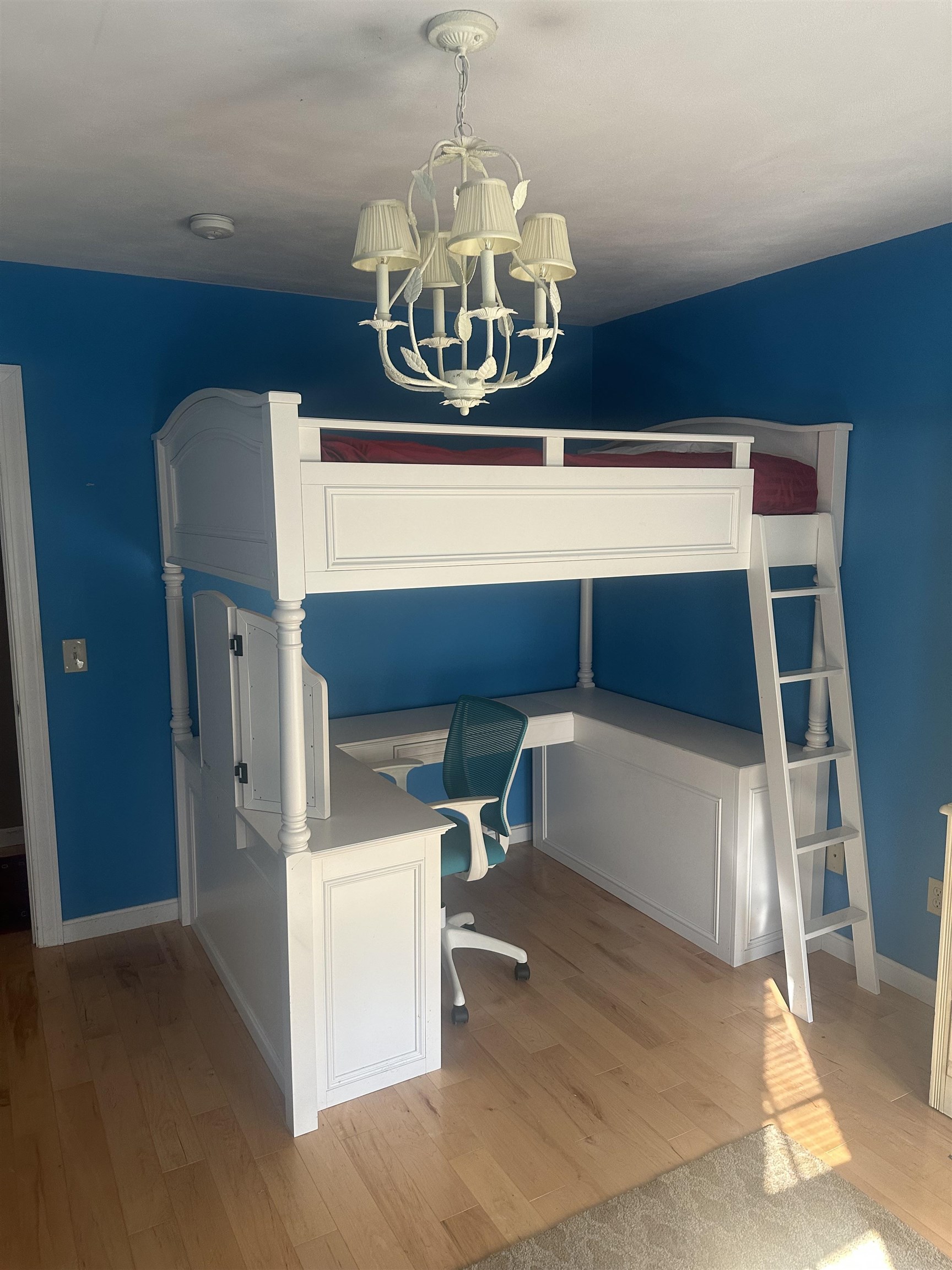 48 Sanborn Rd, East Kingston, NH 03827