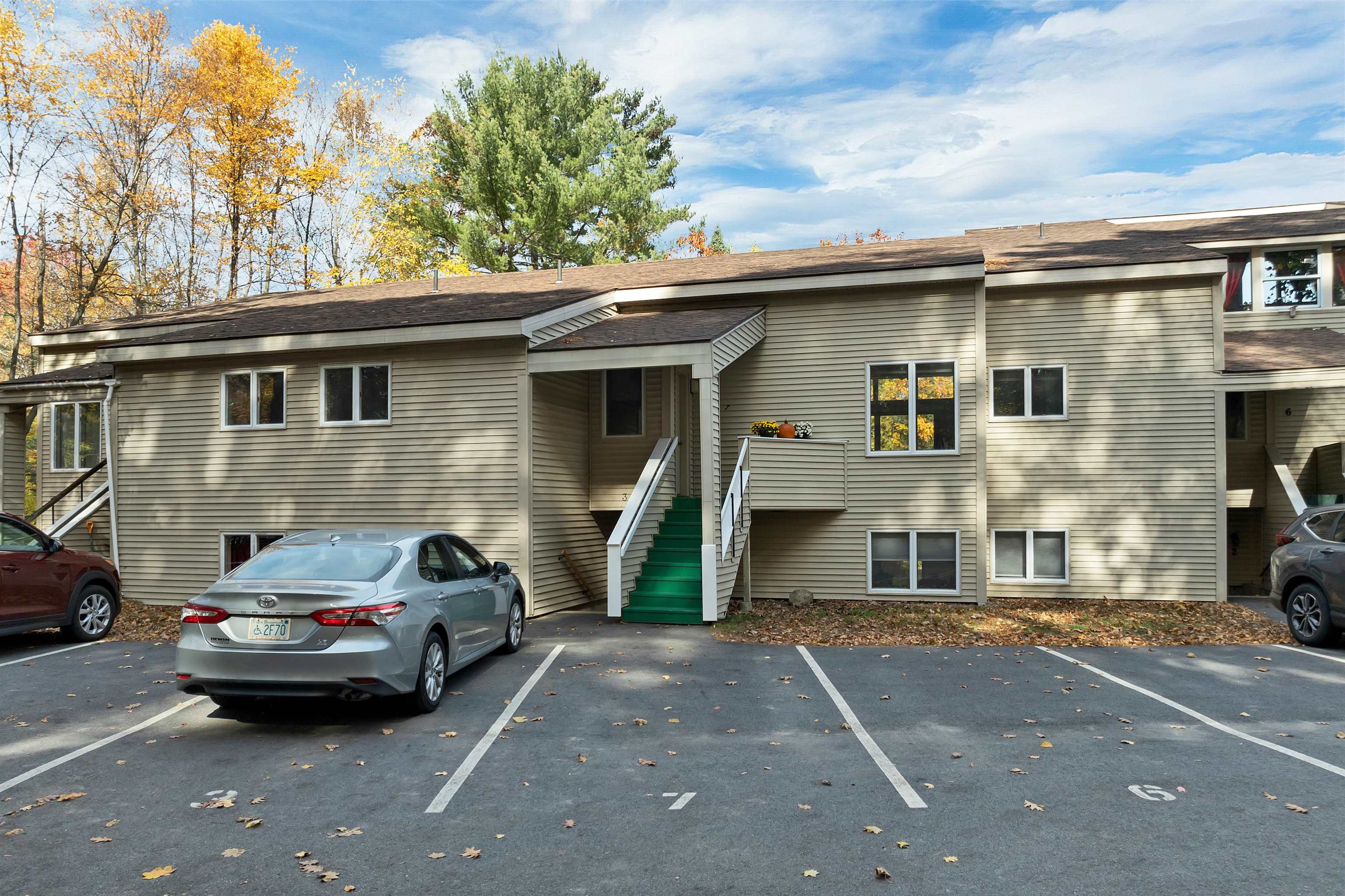 918 N Main St, Laconia, NH 03246