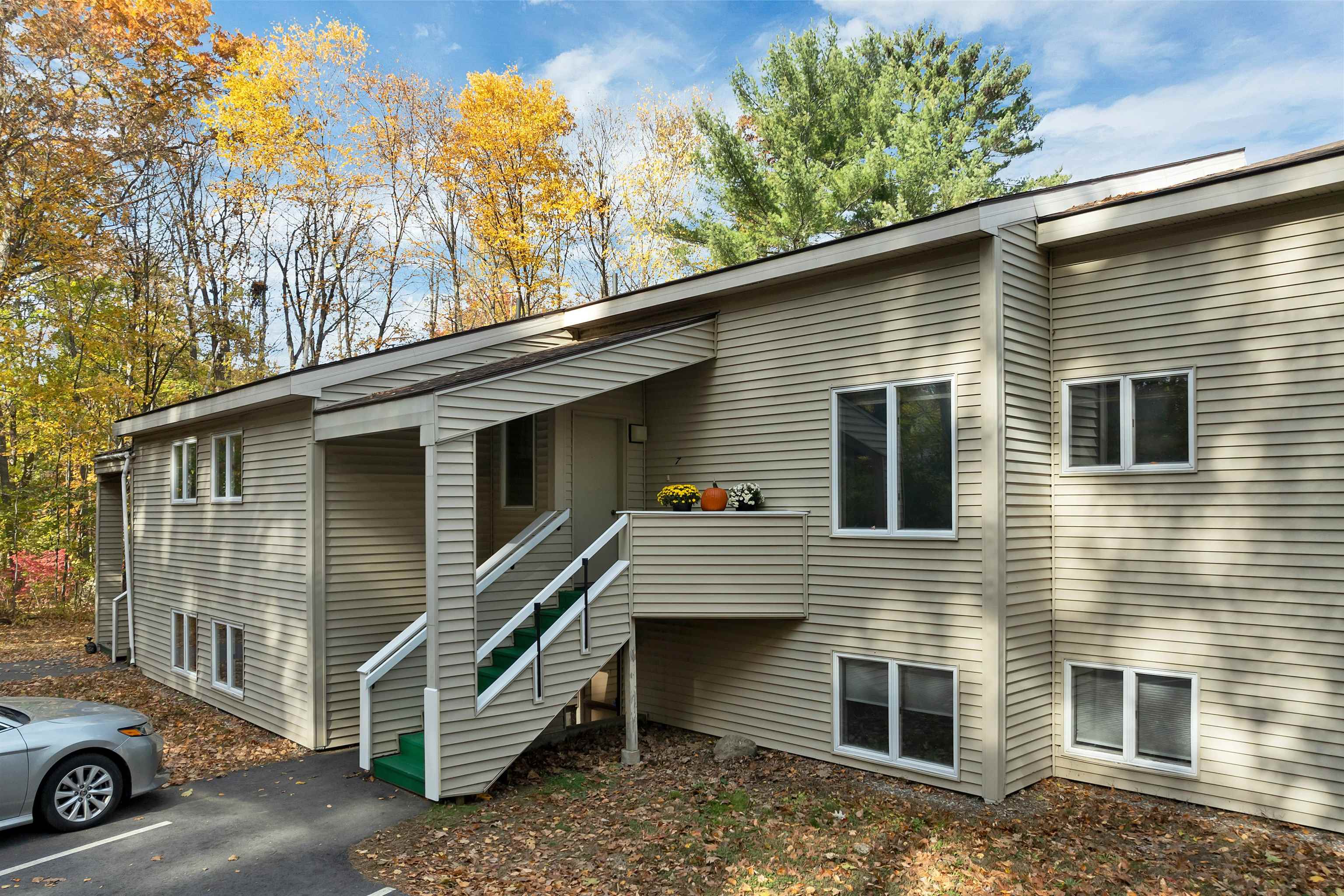 918 N Main St, Laconia, NH 03246