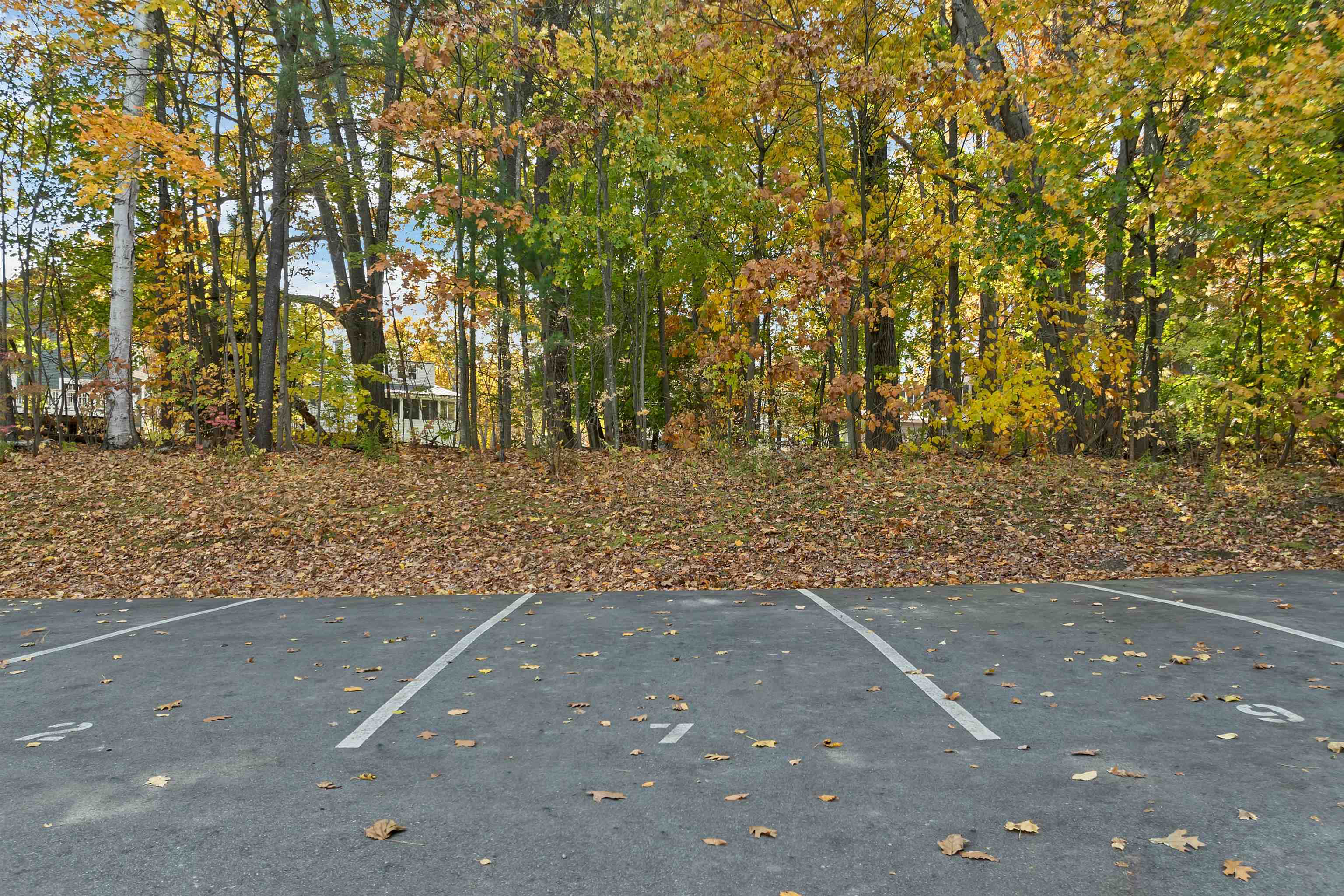 918 N Main St, Laconia, NH 03246